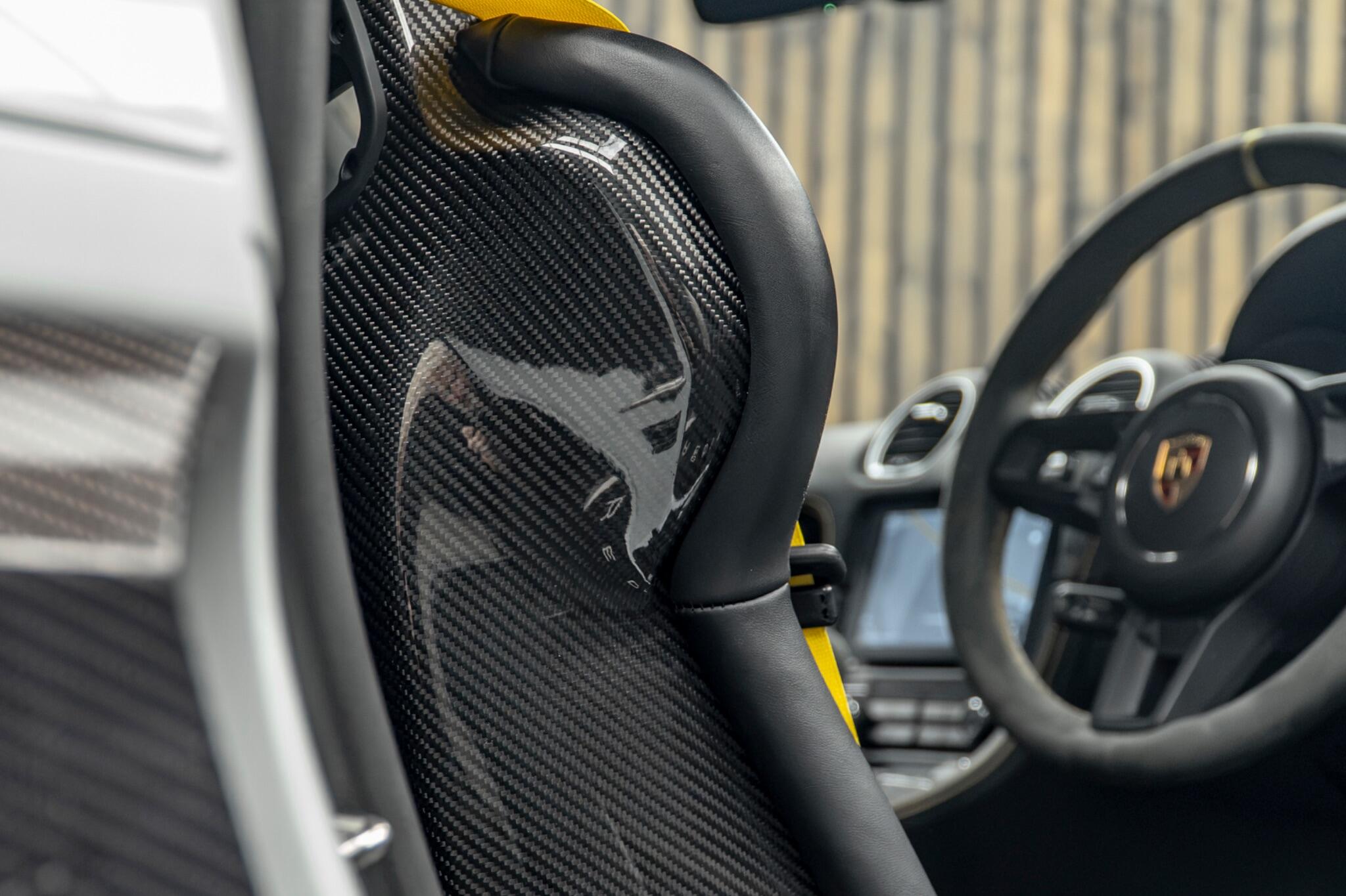 Porsche Cayman view 39