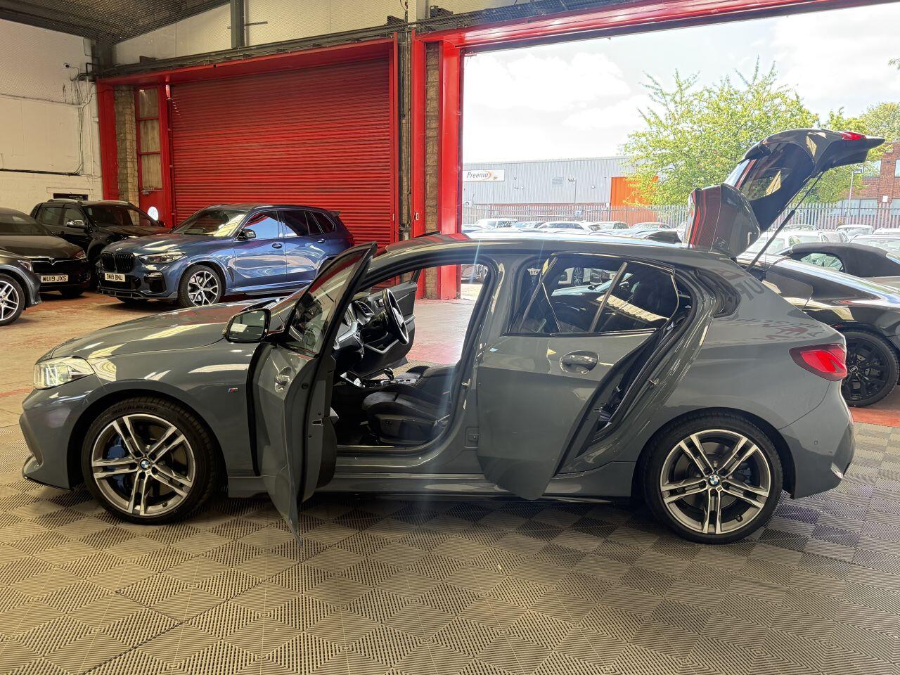 BMW 1 Series view 13