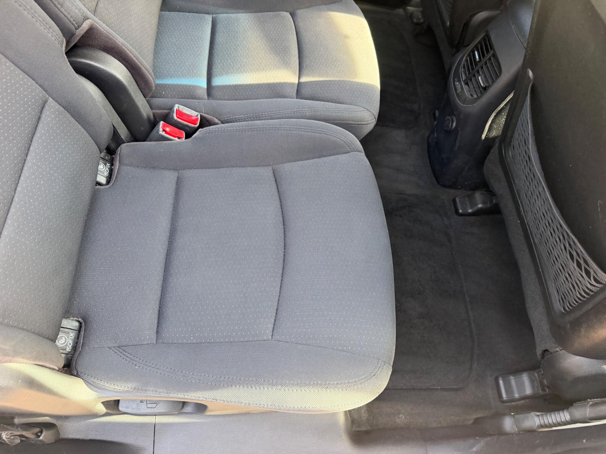 Kia Carens view 22