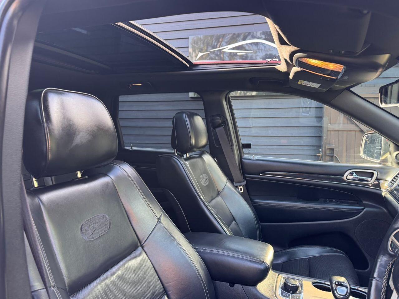 Jeep Grand Cherokee view 15
