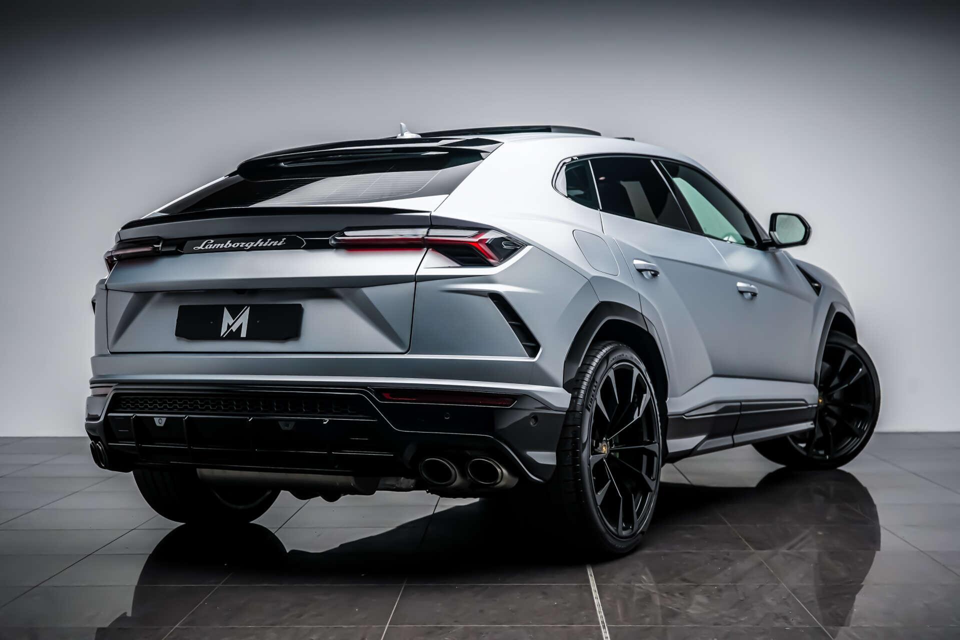Lamborghini Urus view 22