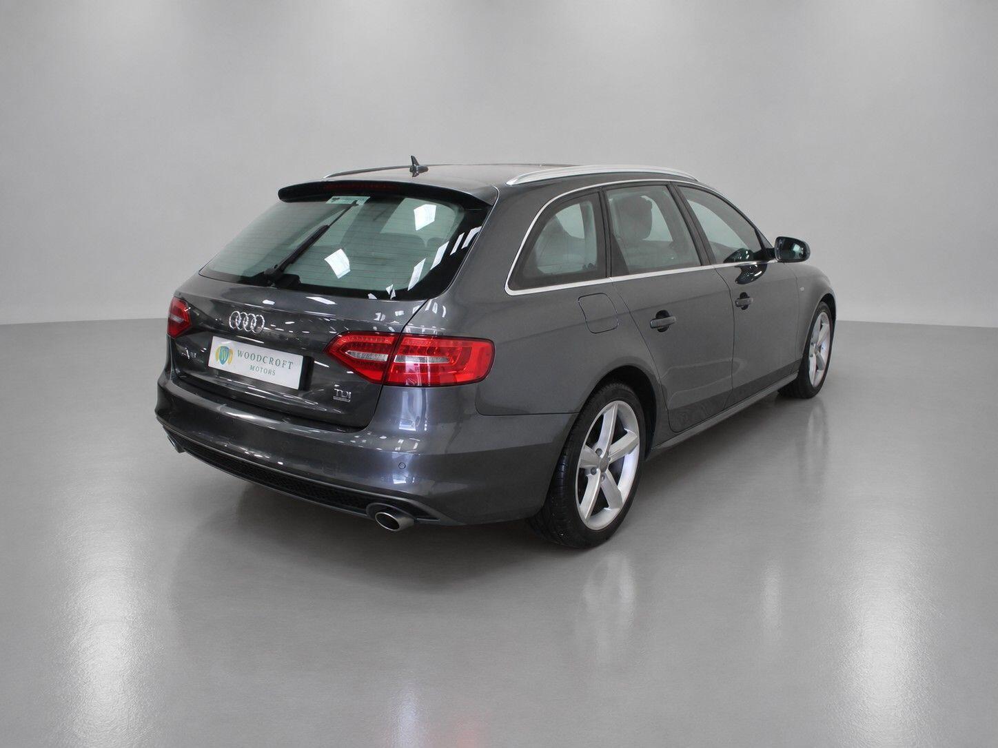 Audi A4 view 8