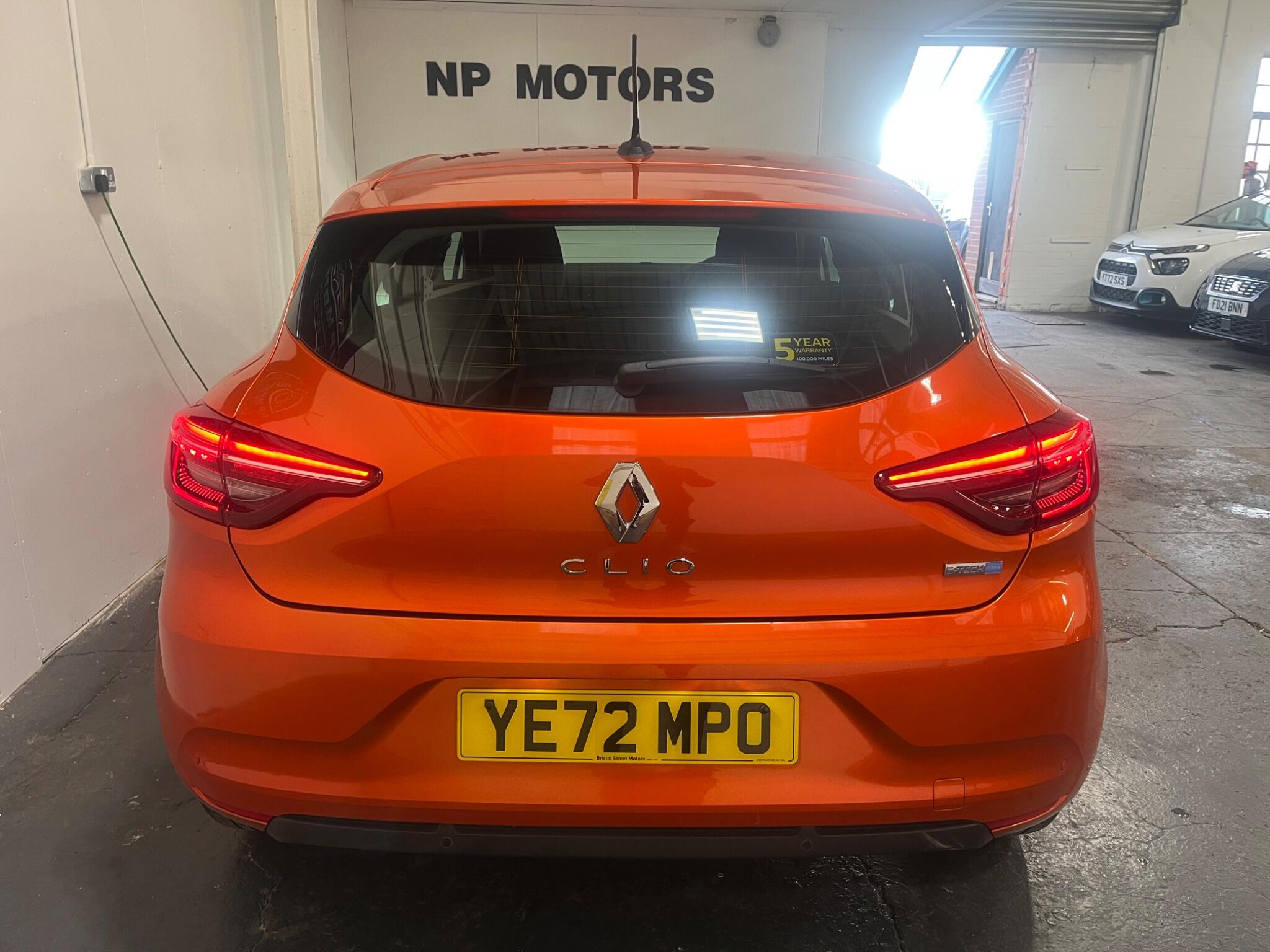 2022 Renault Clio 1.6 E-TECH Evolution Auto Euro 6 (s/s) 5dr • 33,021 miles image 8