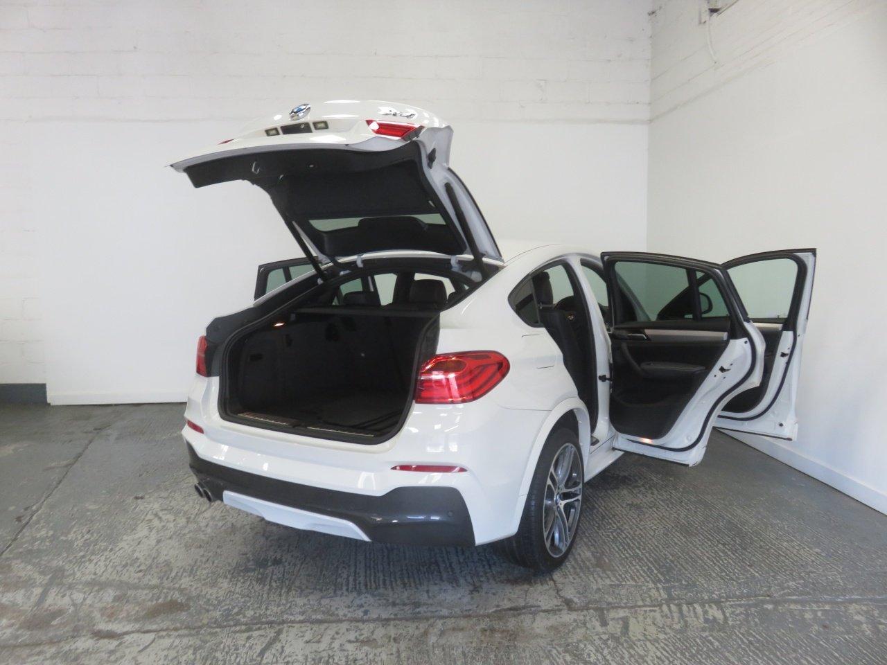 BMW X4 view 23