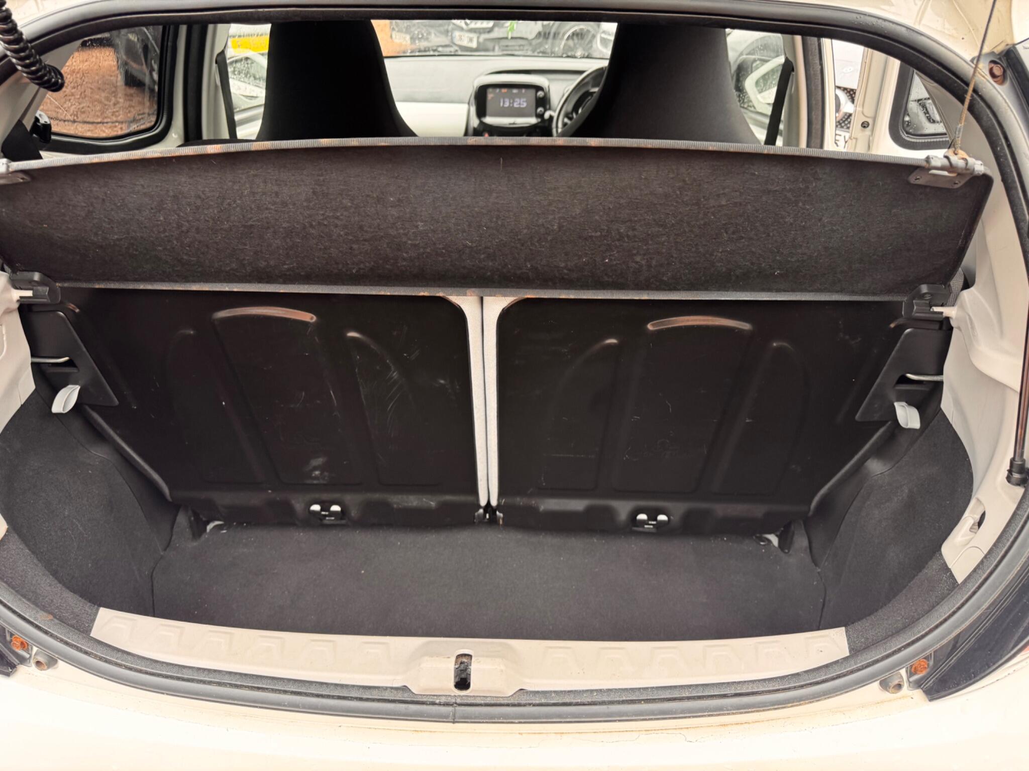 Toyota Aygo view 29