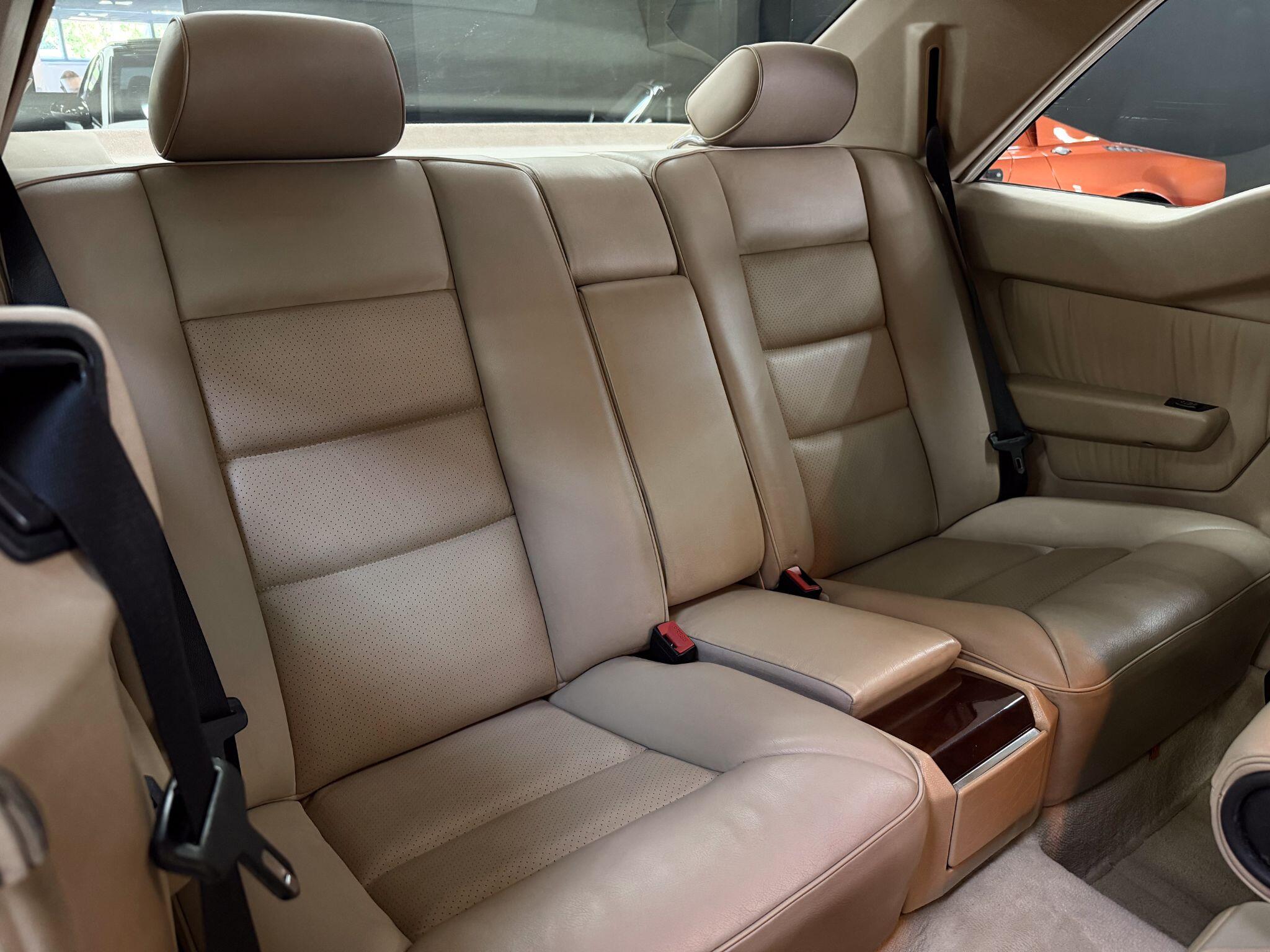 Mercedes-Benz E Class view 20