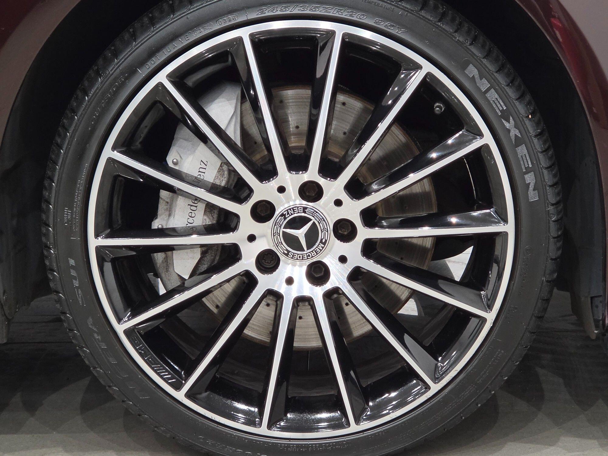 Mercedes-Benz E-Class view 9