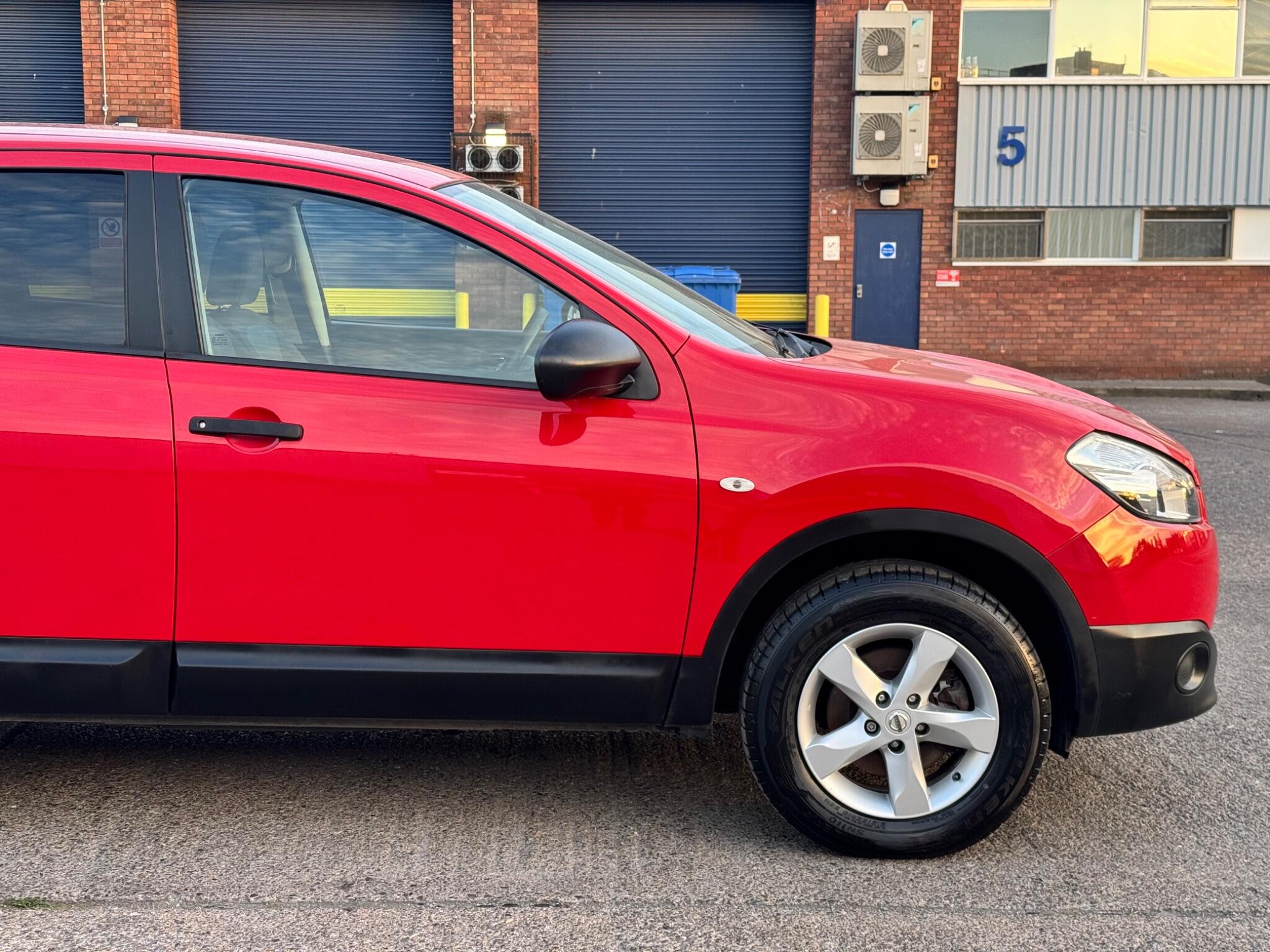 Nissan Qashqai+2 view 13