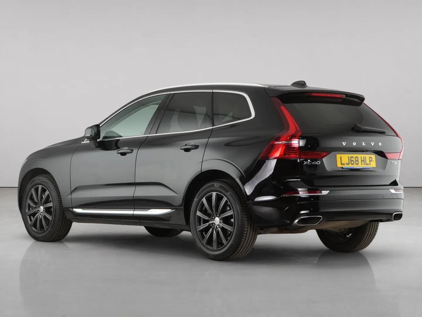 Volvo XC60 view 6