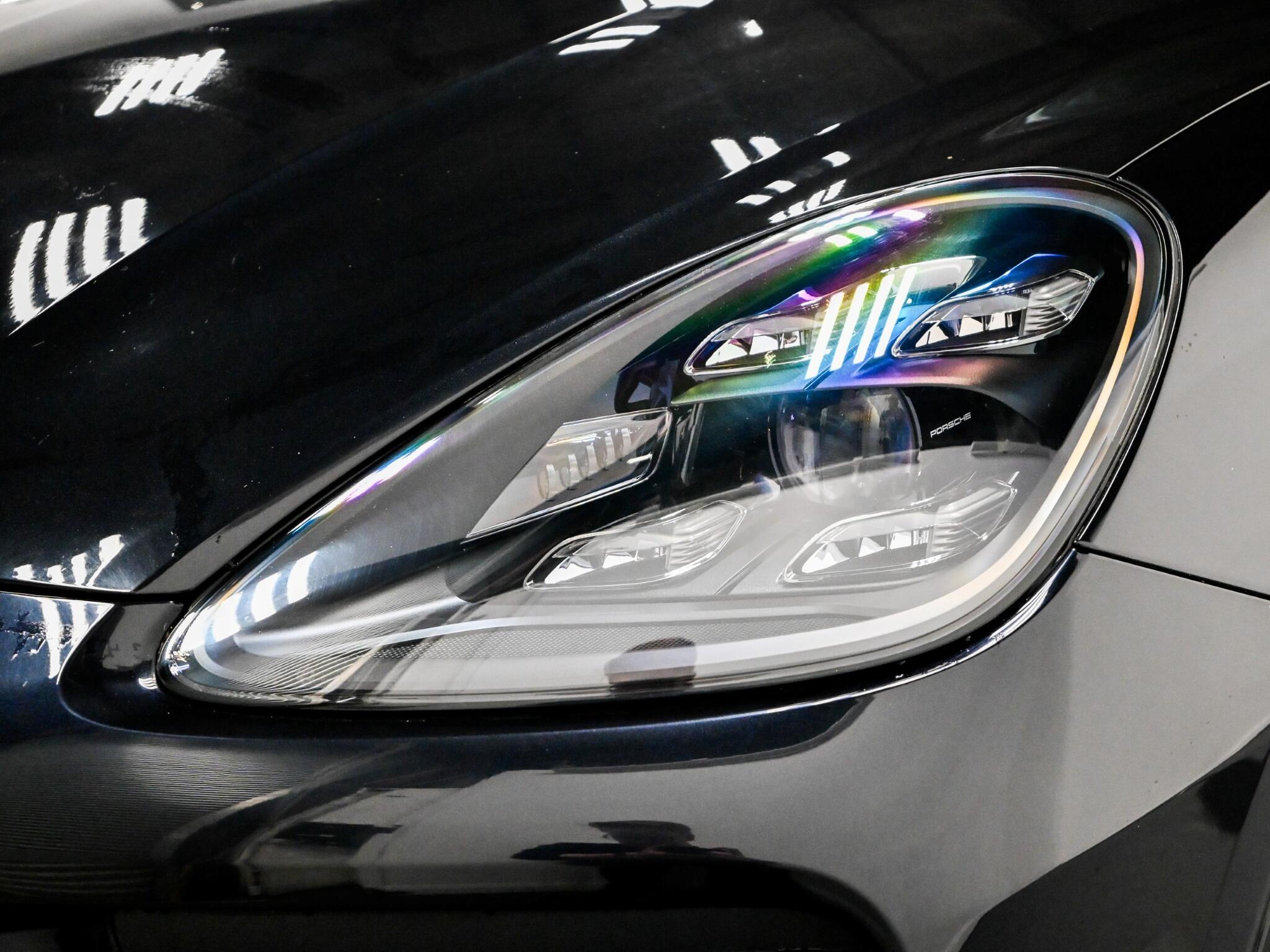 Porsche Cayenne view 51