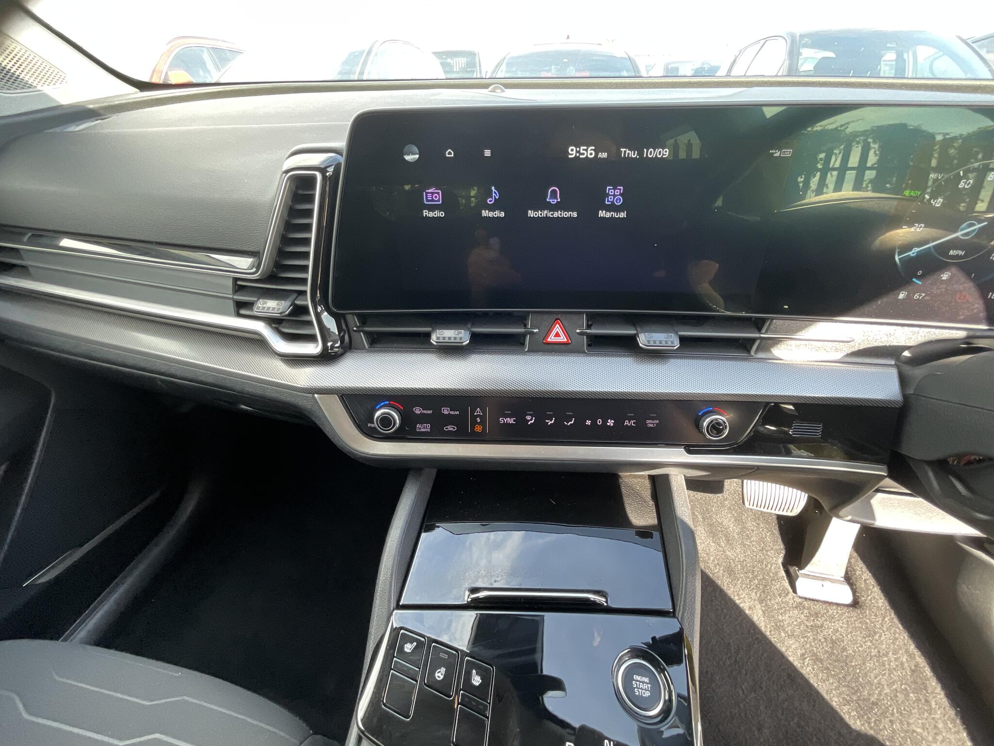 Kia Sportage view 34