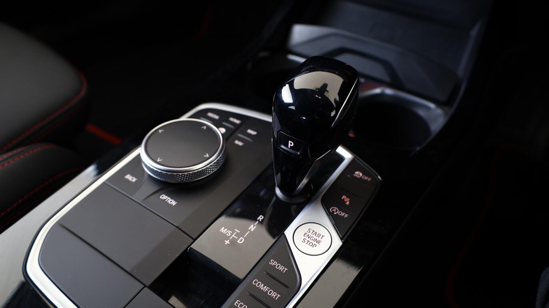 BMW 1 Series view 10