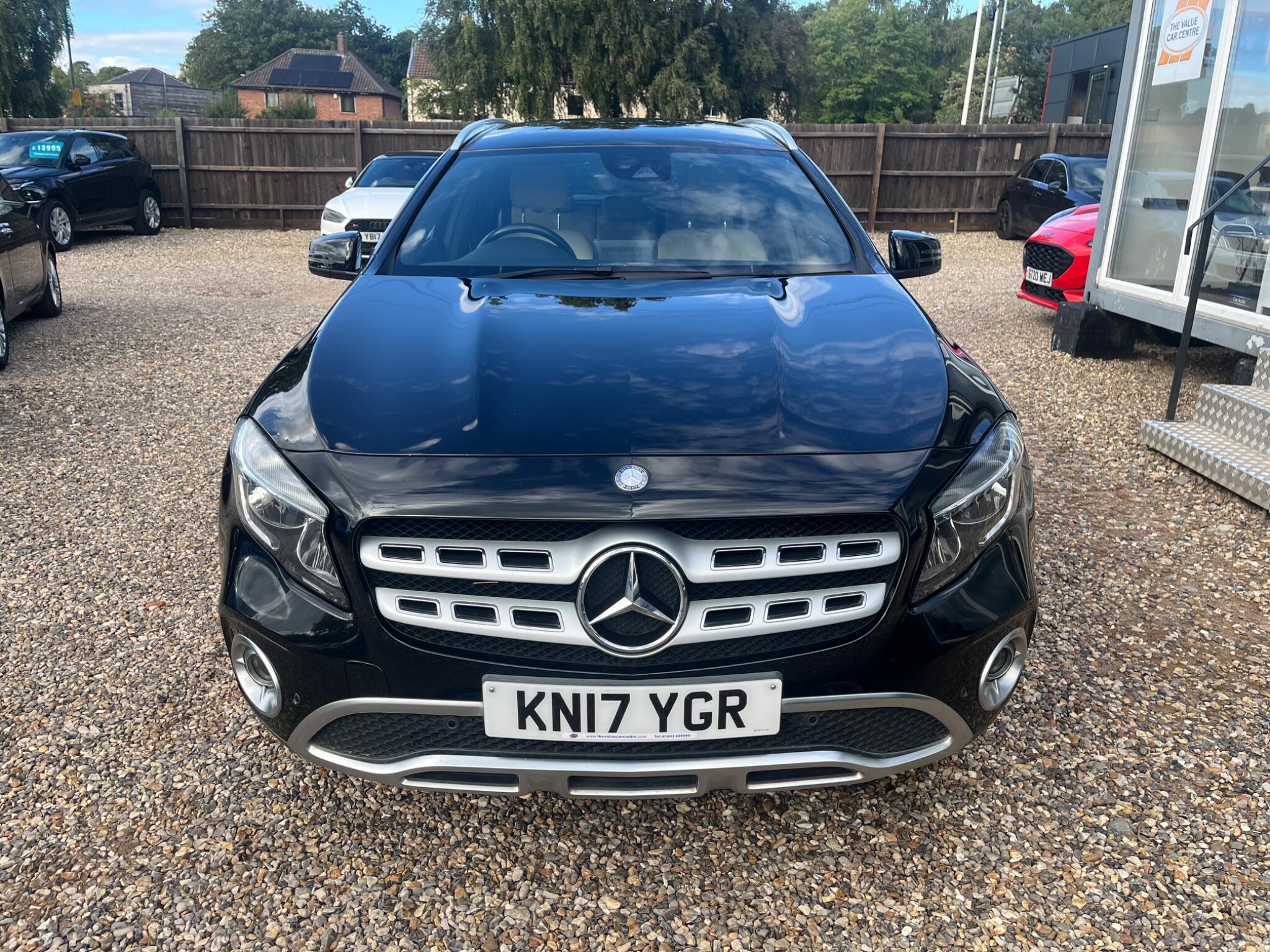 Mercedes-Benz GLA view 2