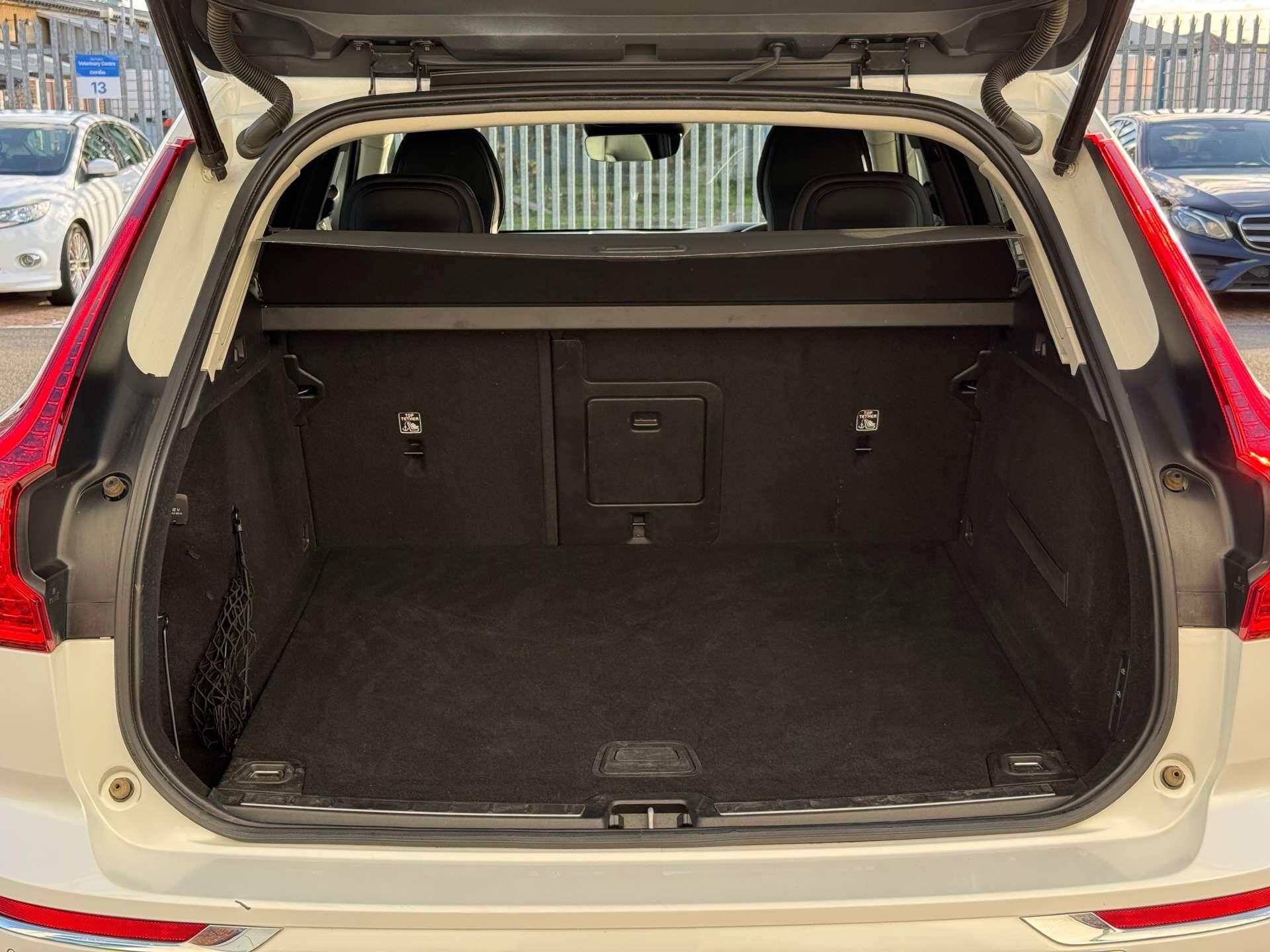 Volvo XC60 view 38