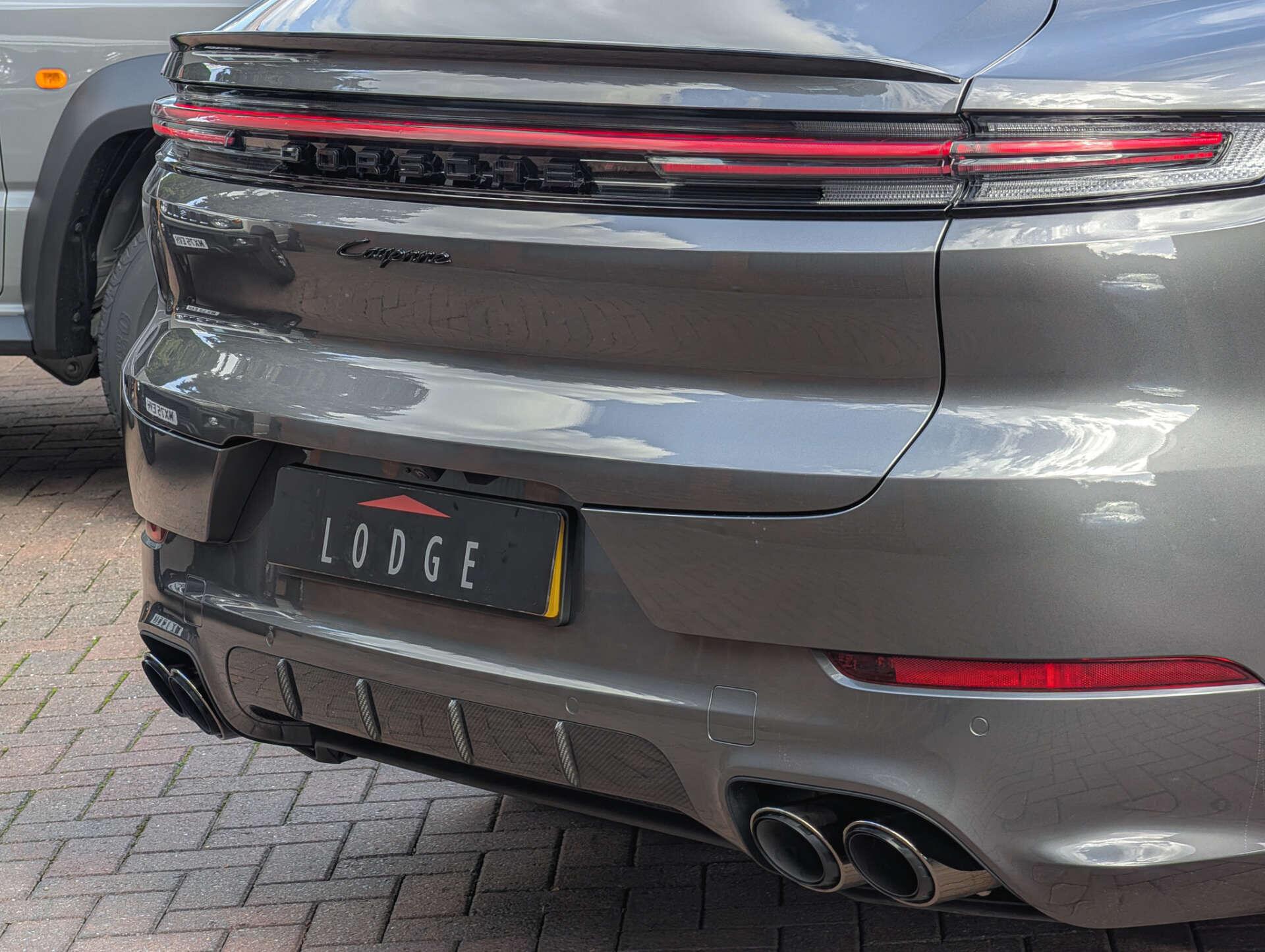 Porsche Cayenne view 19