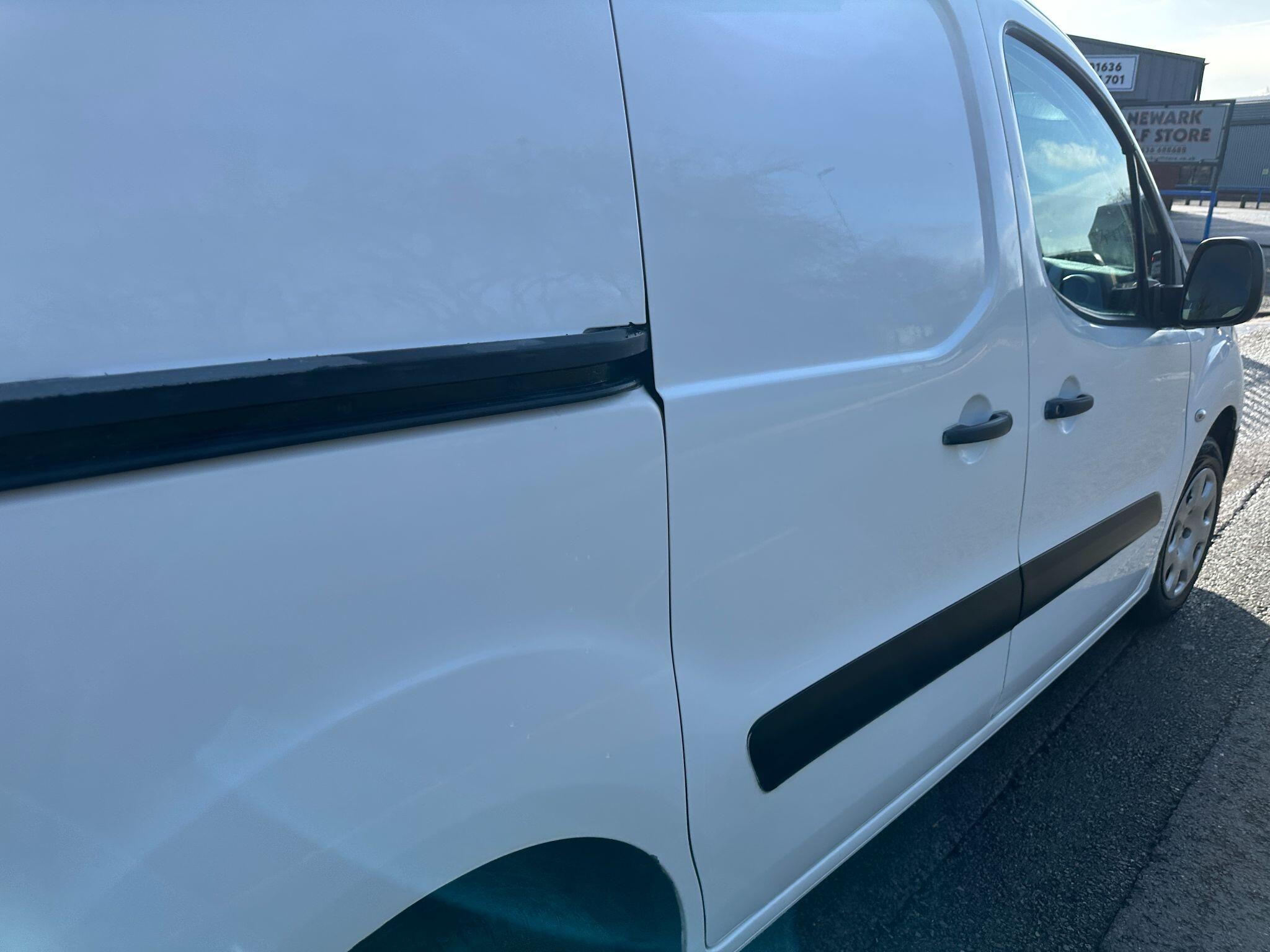 2016 Peugeot Partner 1.6 HDi S Crew Van L2 4dr • 93,298 miles image 22
