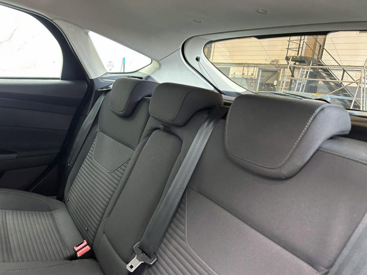 Ford Focus view 17