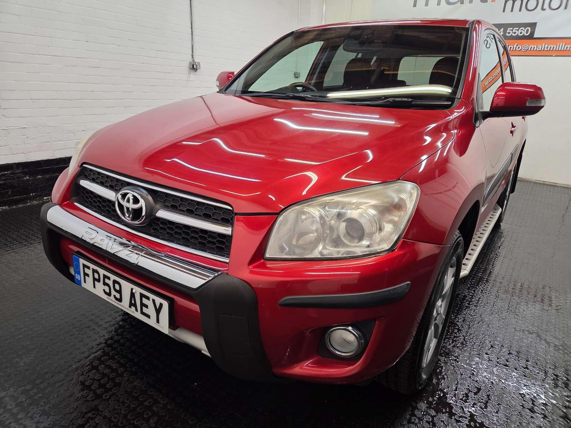 Toyota RAV4 view 4