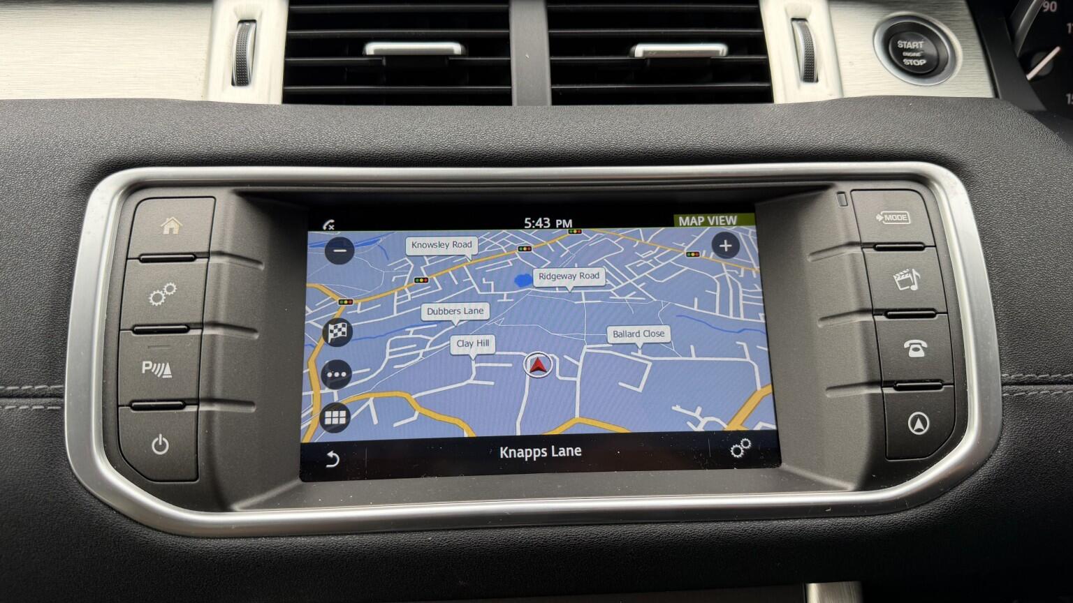 Land Rover Range Rover Evoque view 39