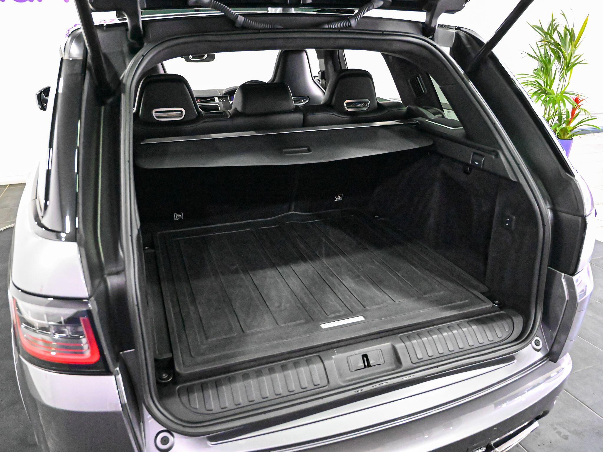 Land Rover Range Rover Sport view 32