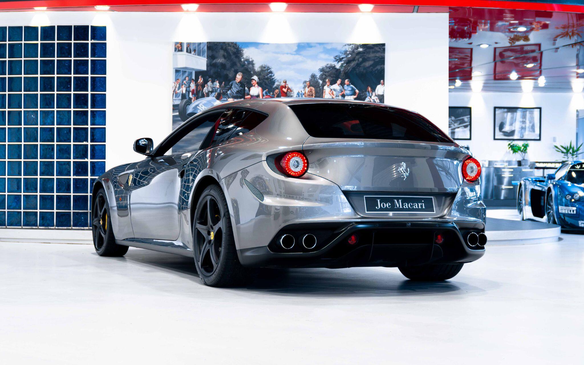 Ferrari FF view 8