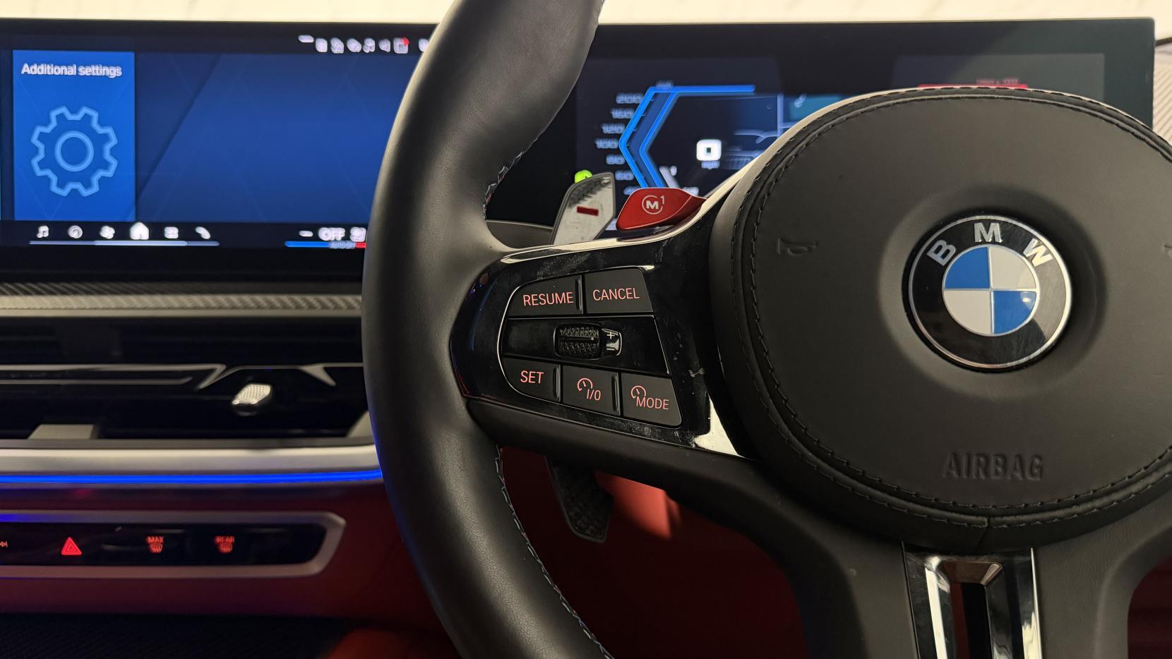 BMW XM view 17