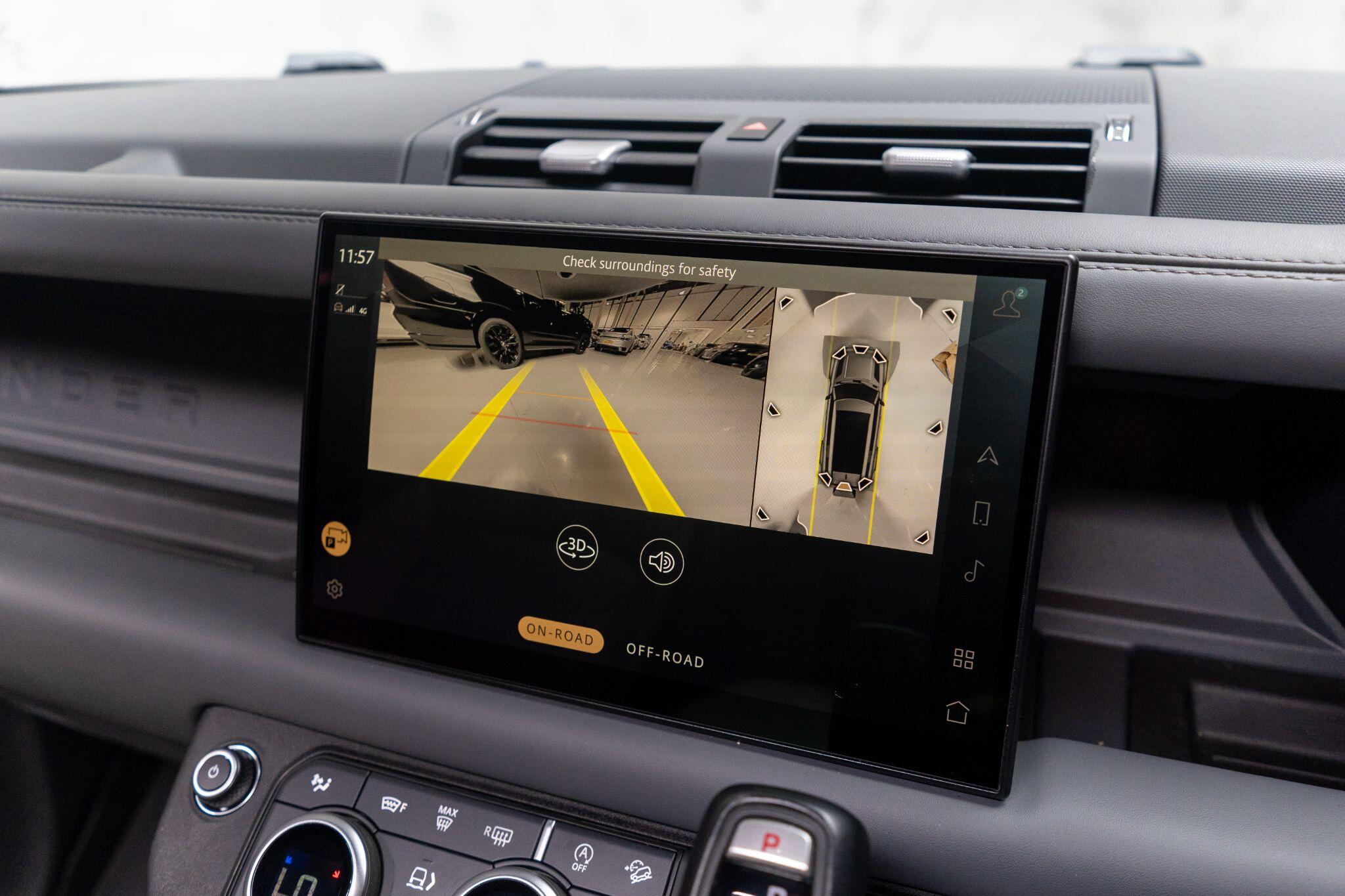 Land Rover Defender view 31