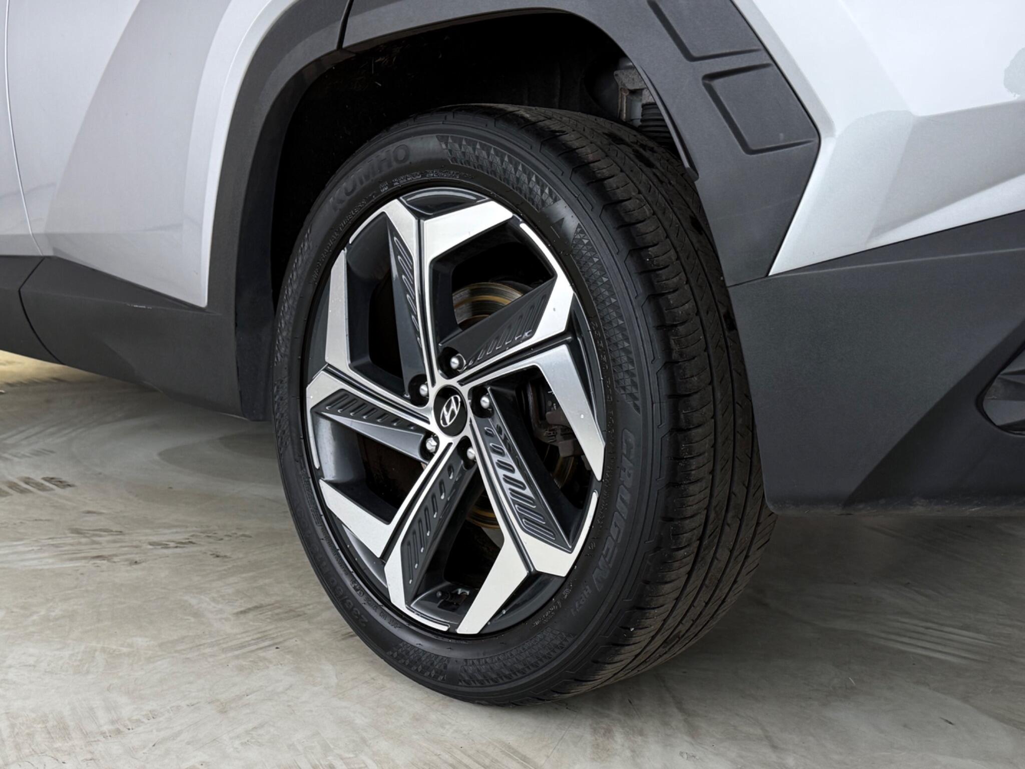 Hyundai Tucson view 8