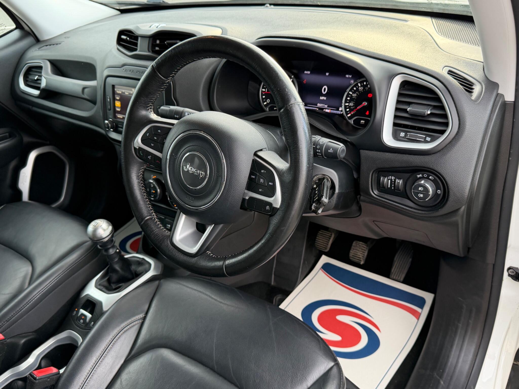 Jeep Renegade view 16