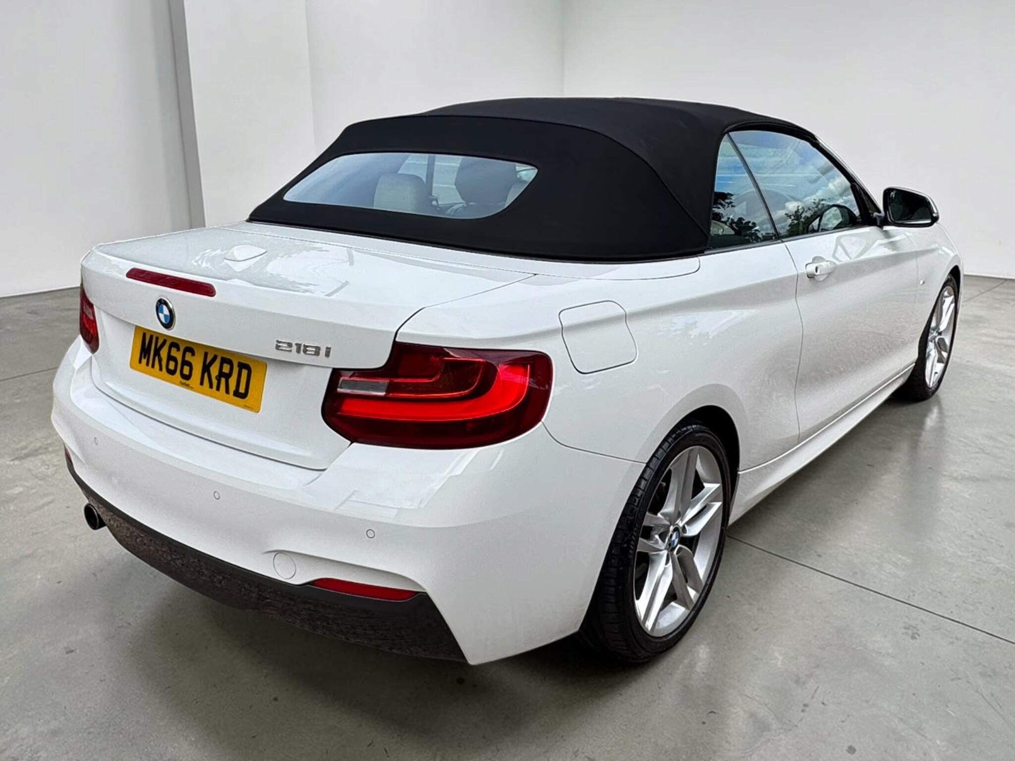 BMW 2 Series view 11