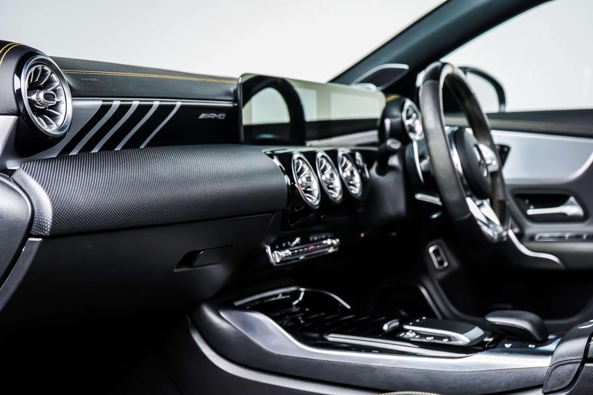 Mercedes-Benz Cla view 25