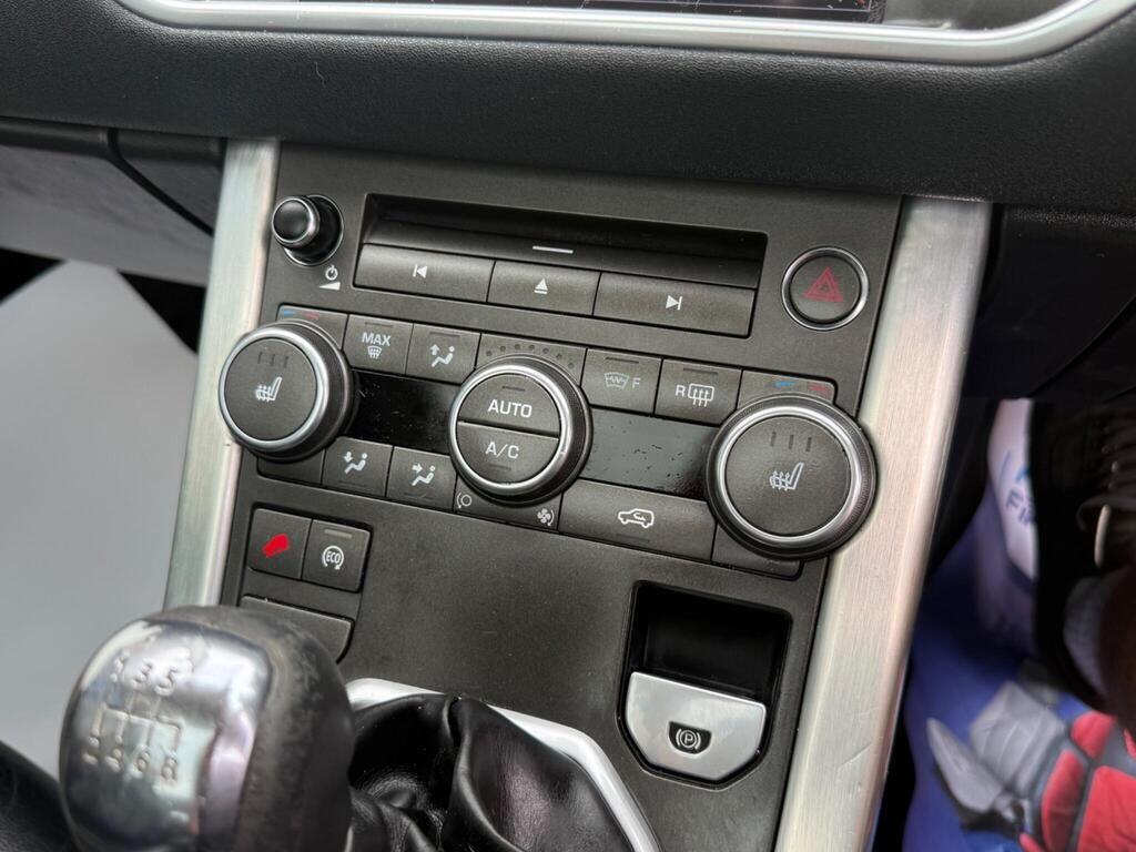 Land Rover Range Rover Evoque view 30