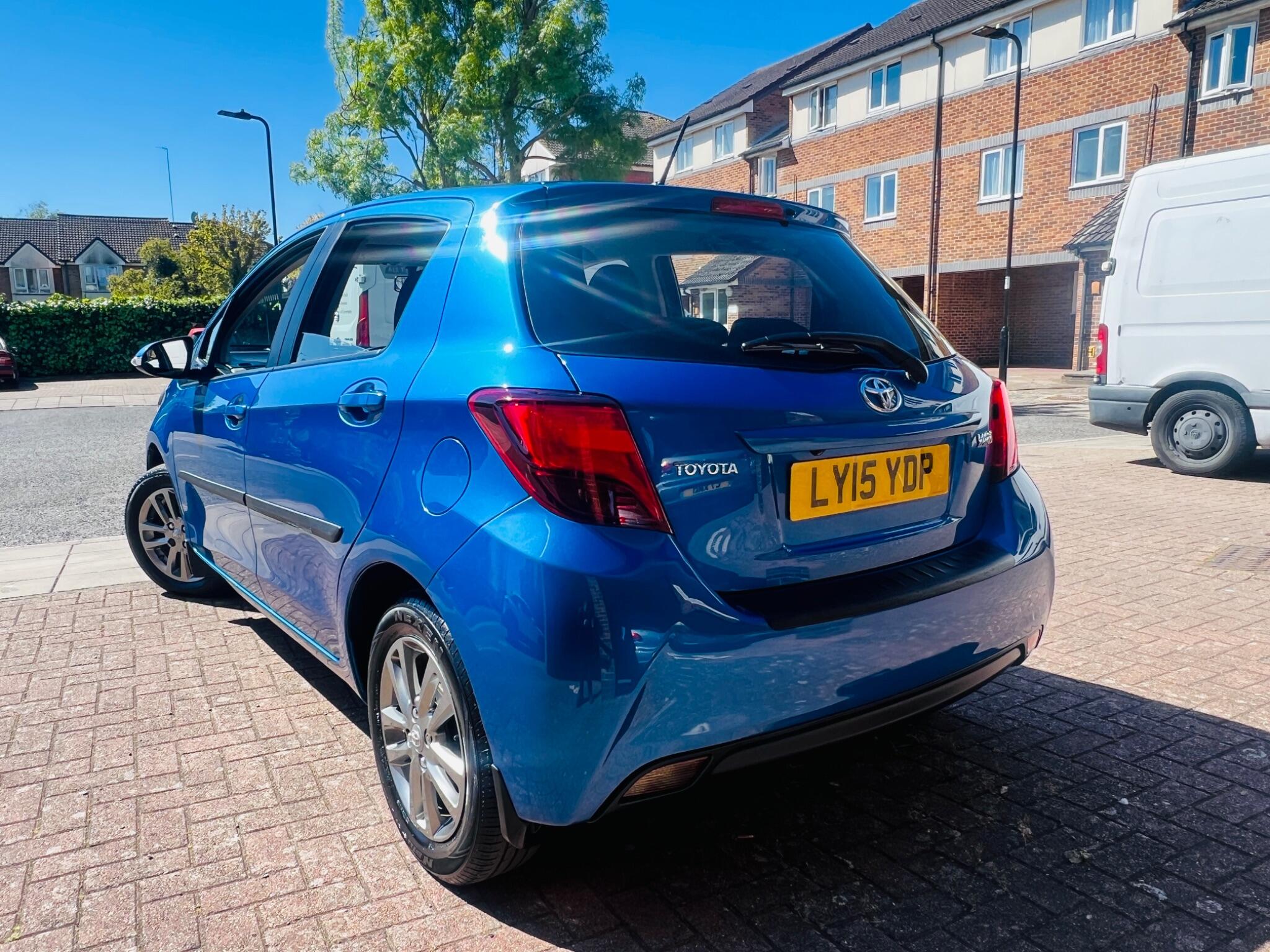 Toyota Yaris view 16