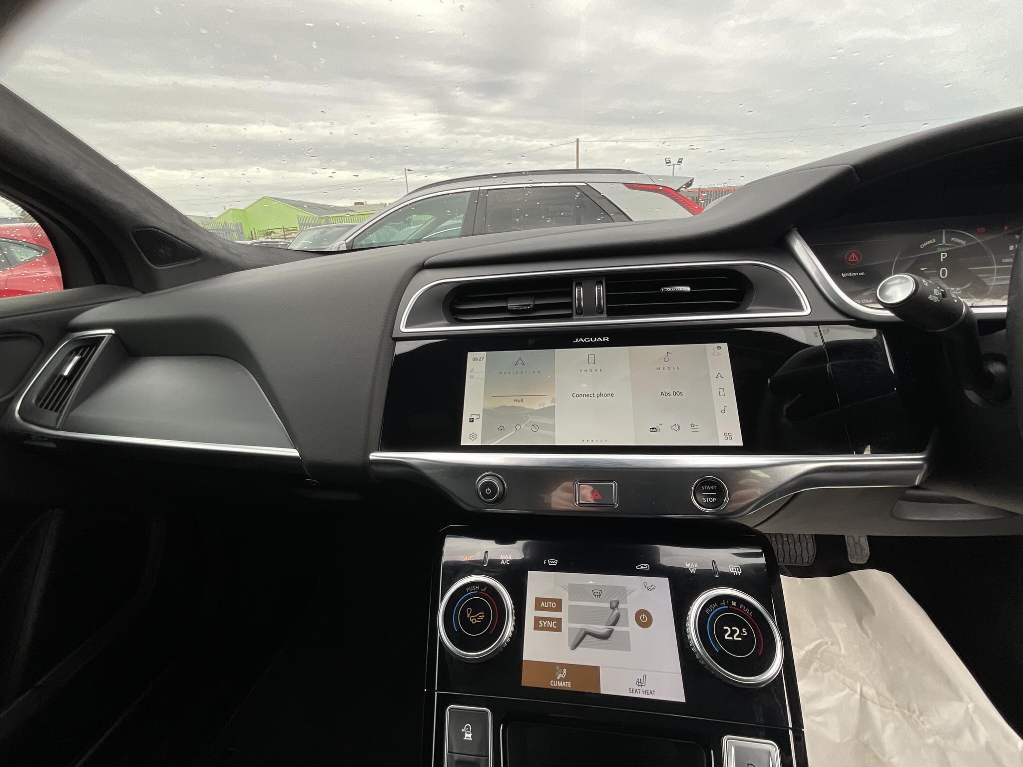 Jaguar I-Pace view 25