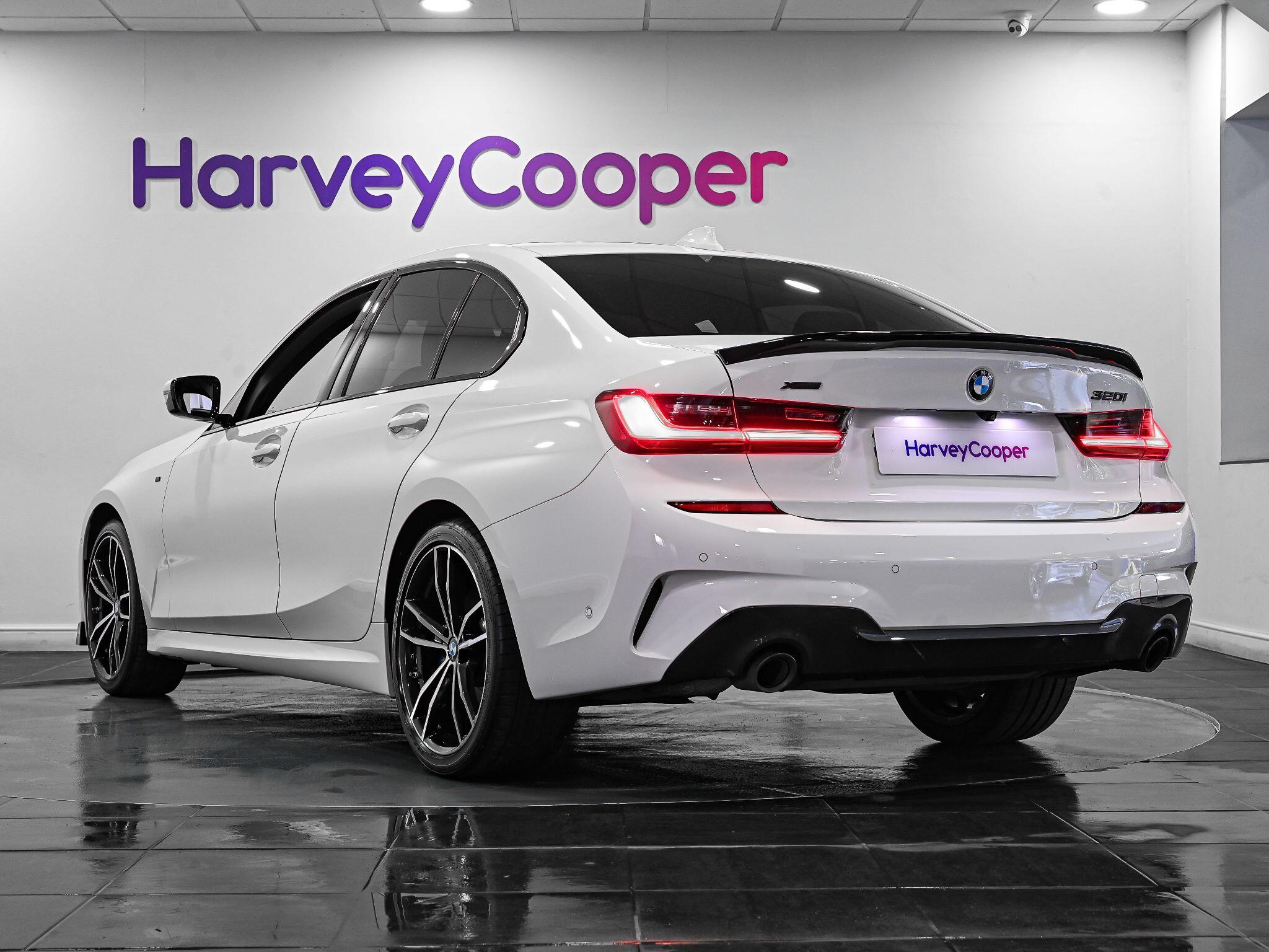 BMW 3 Series view 5