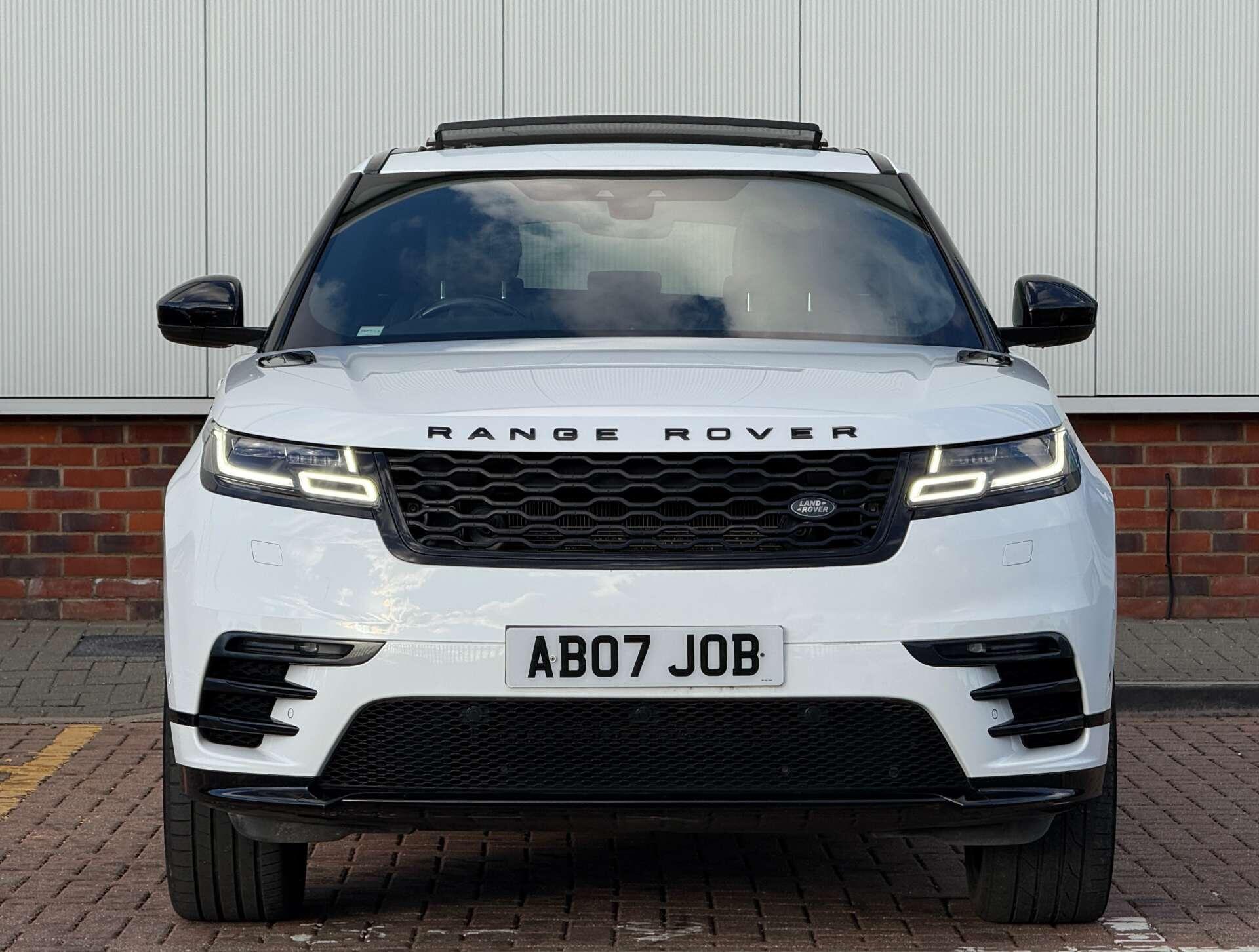 Land Rover Range Rover Velar view 2