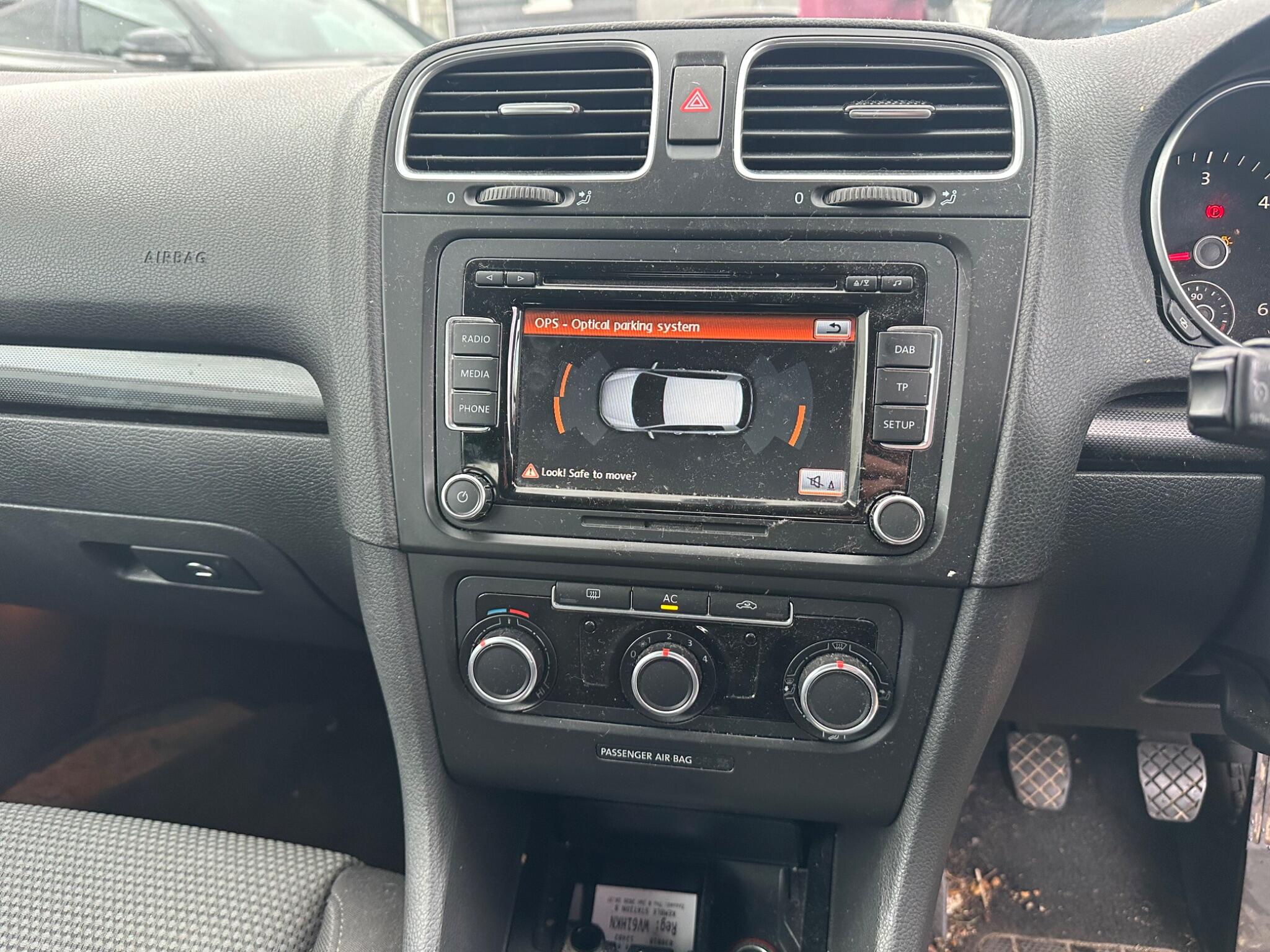 Volkswagen Golf view 5