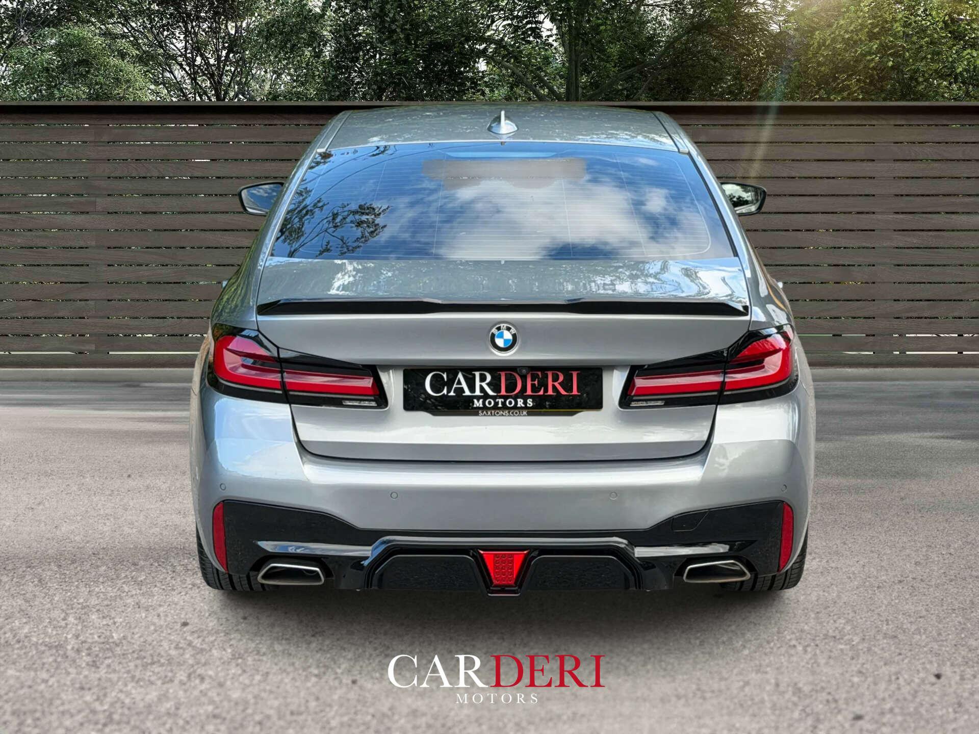 BMW 5 Series view 18