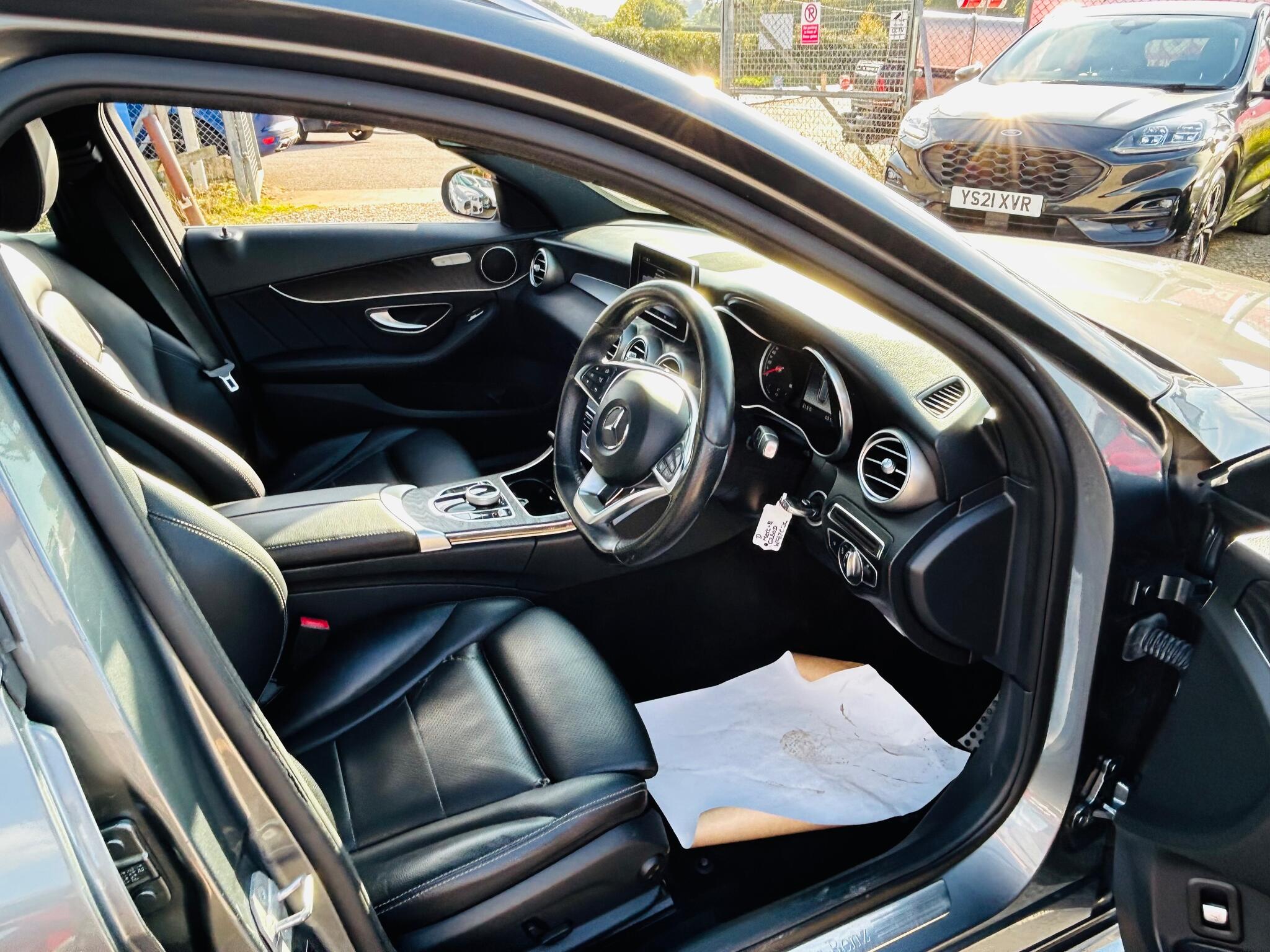 Mercedes-Benz C-Class view 4