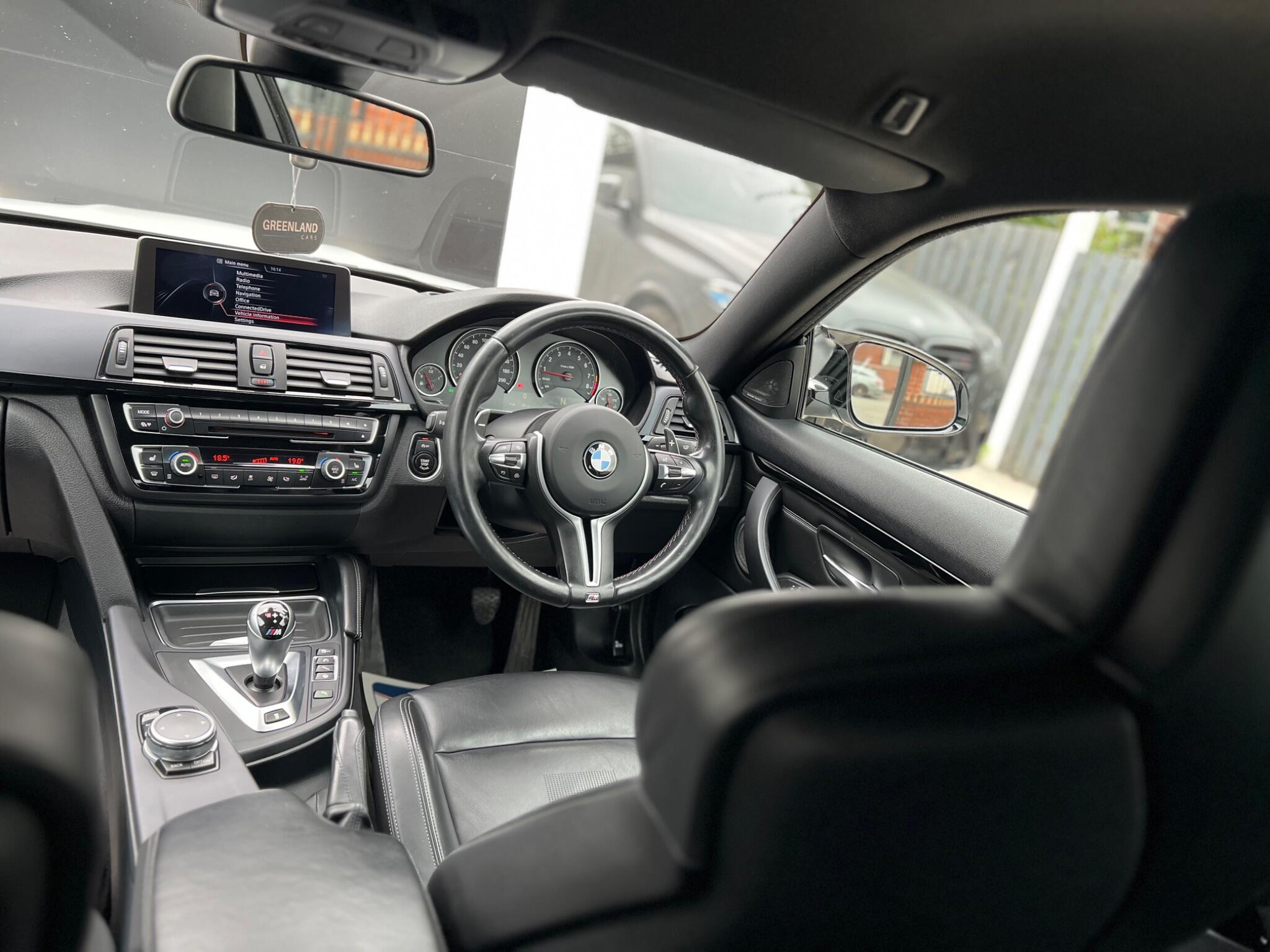 BMW M4 view 38