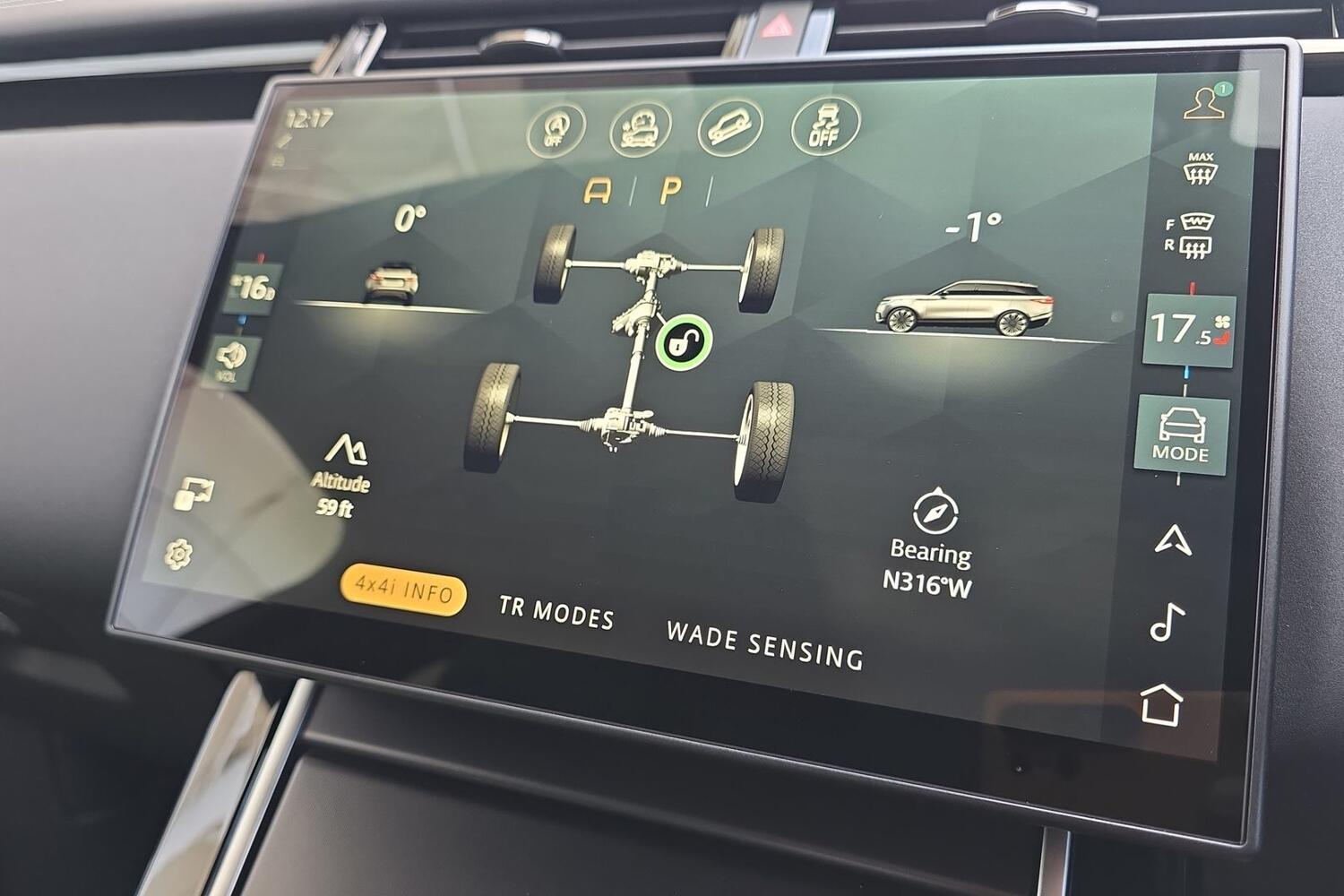 Land Rover Range Rover Velar view 45