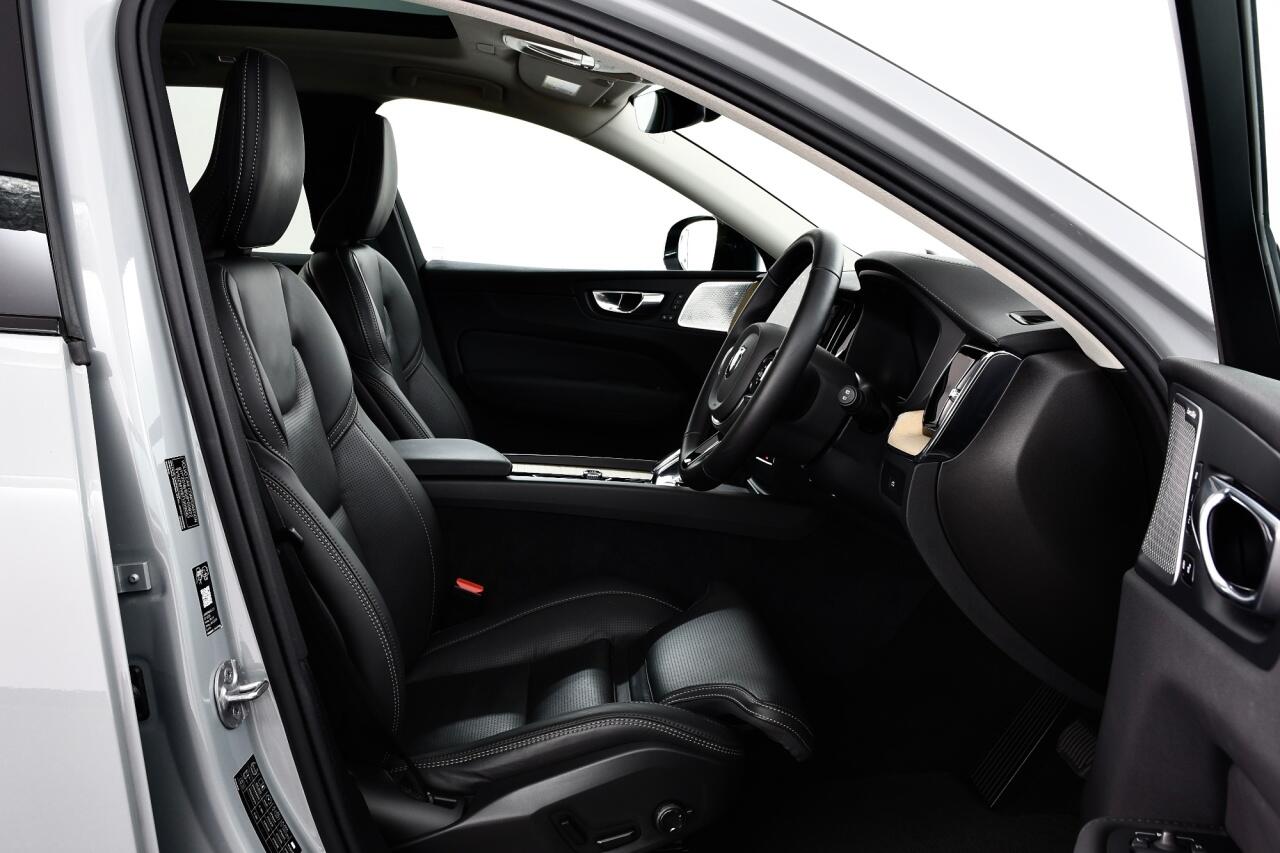 Volvo XC60 view 19