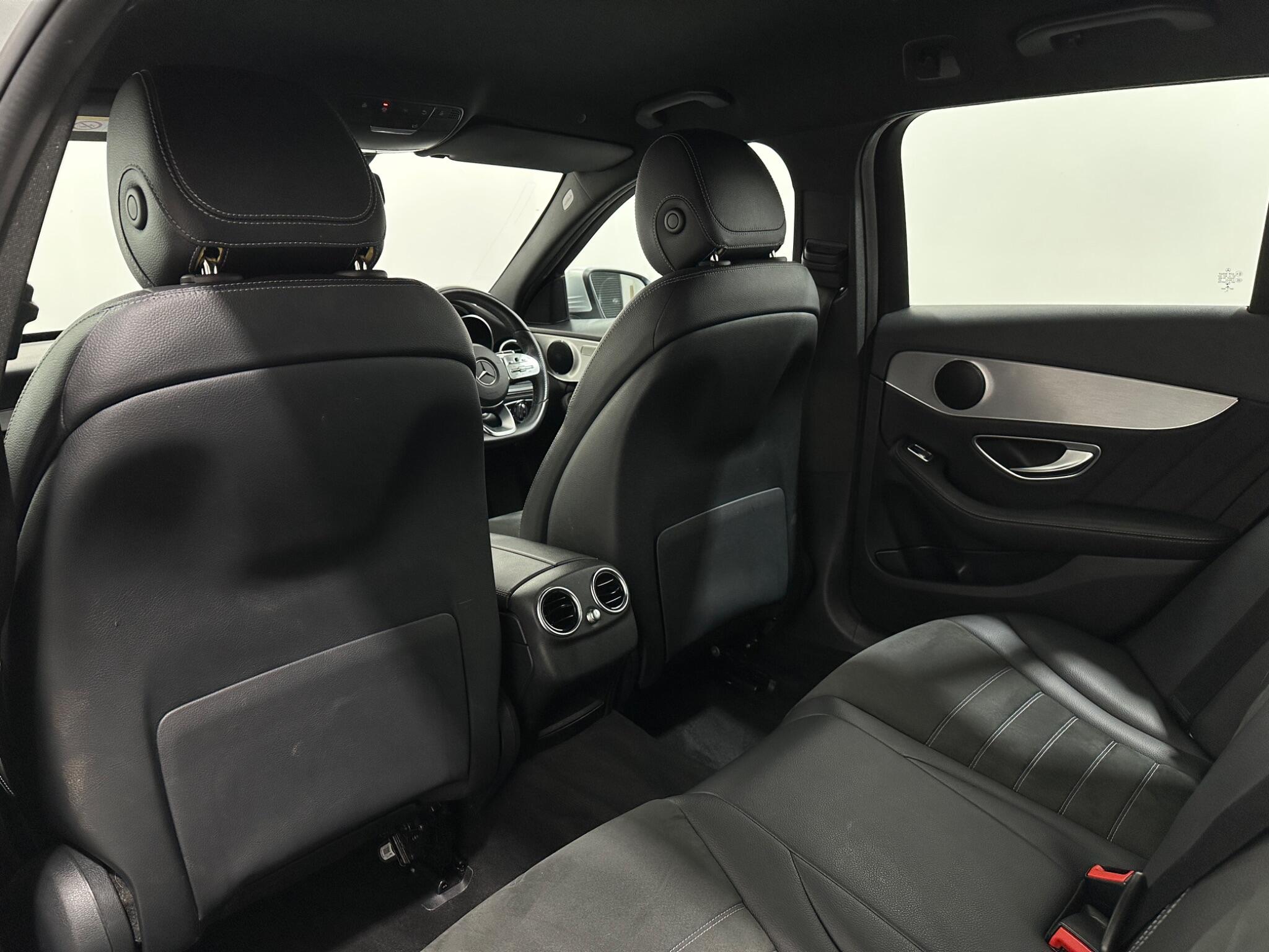 Mercedes-Benz C-Class view 39