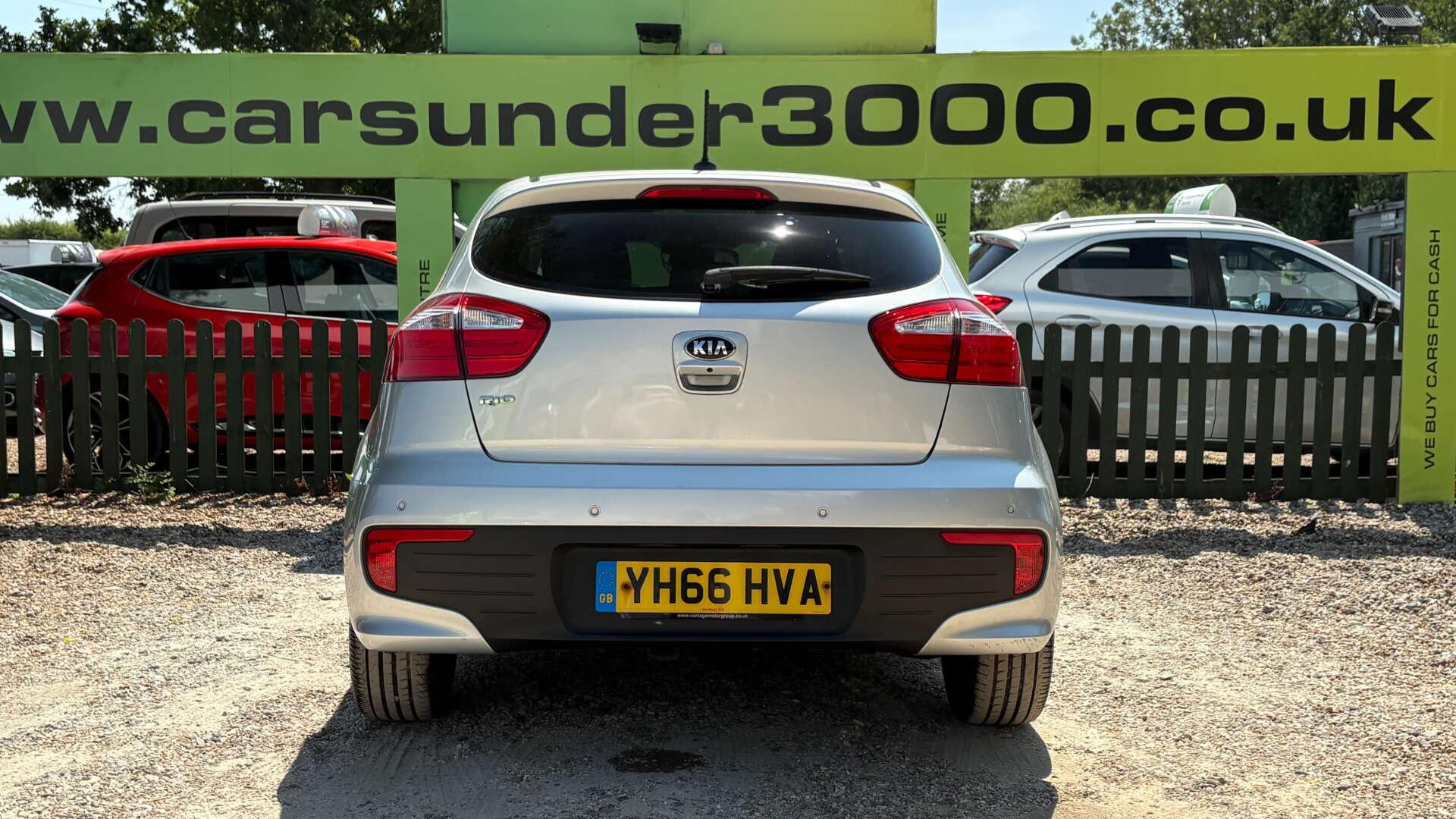 Kia Rio view 5