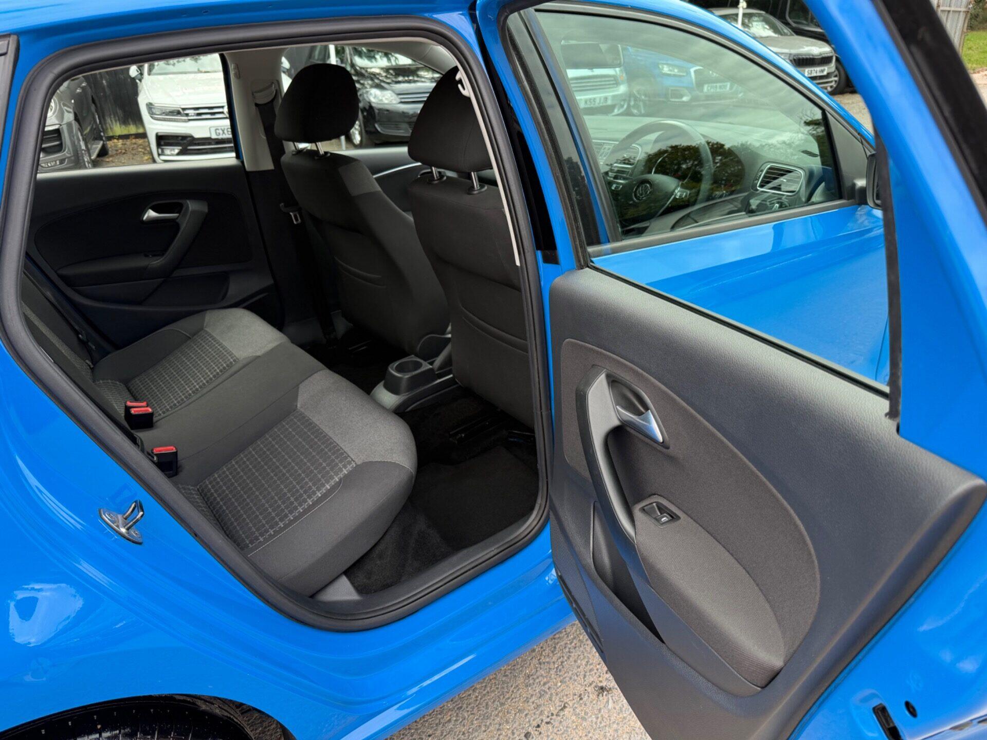 Volkswagen Polo view 28