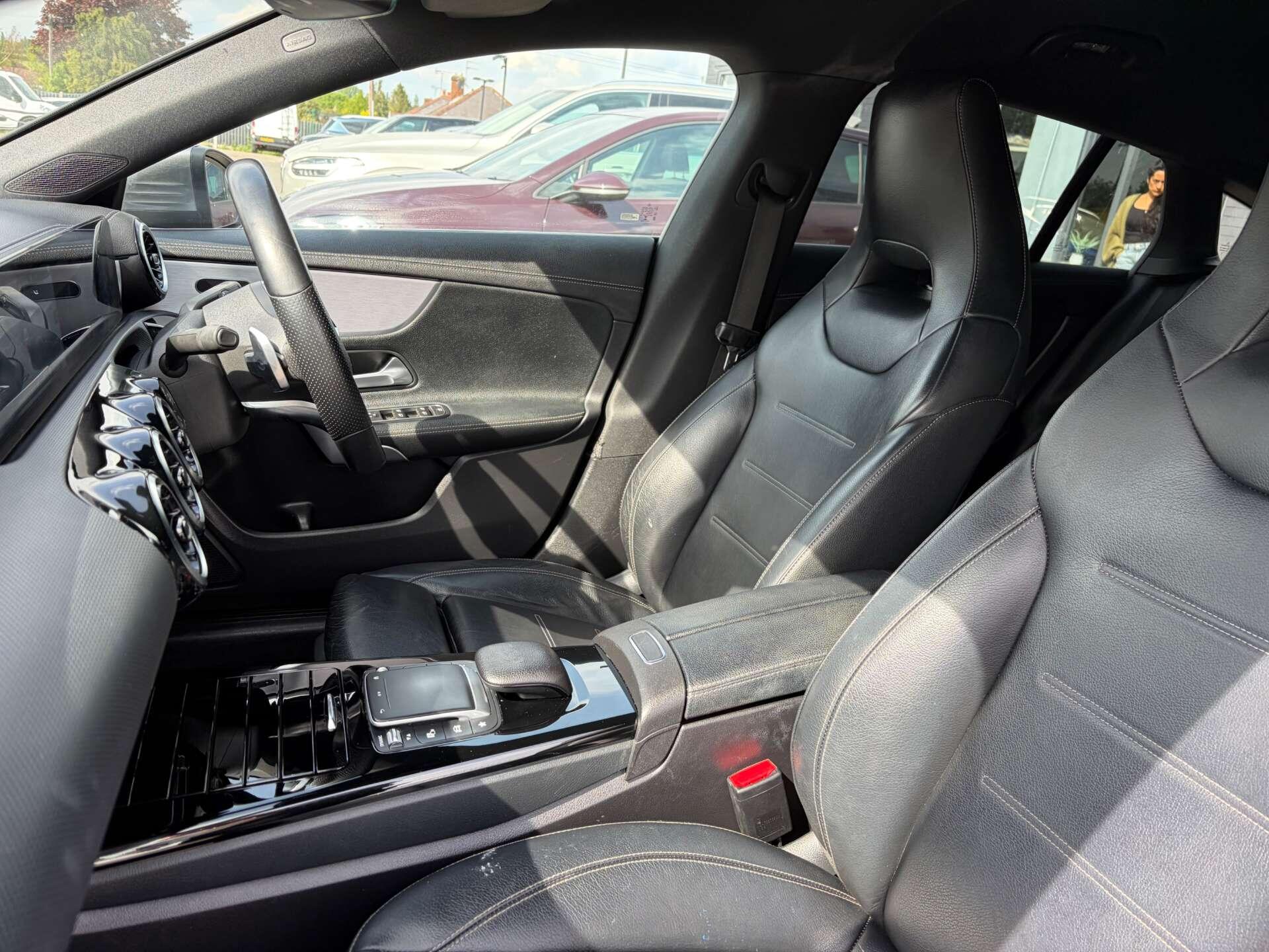 Mercedes-Benz Cla view 19