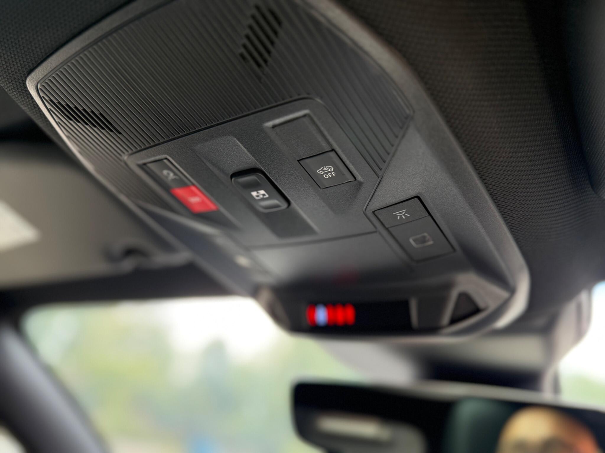 Vauxhall Astra Electric view 52