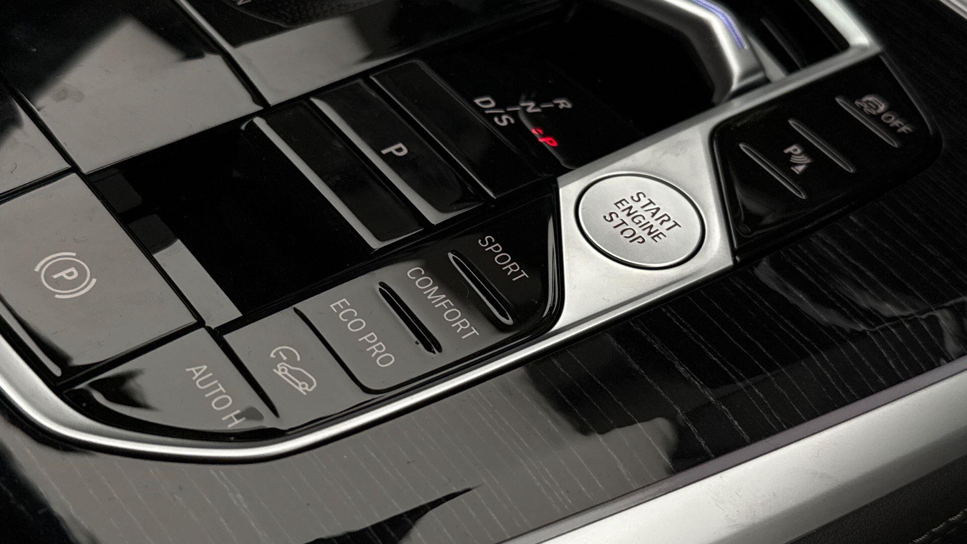 BMW X5 view 19