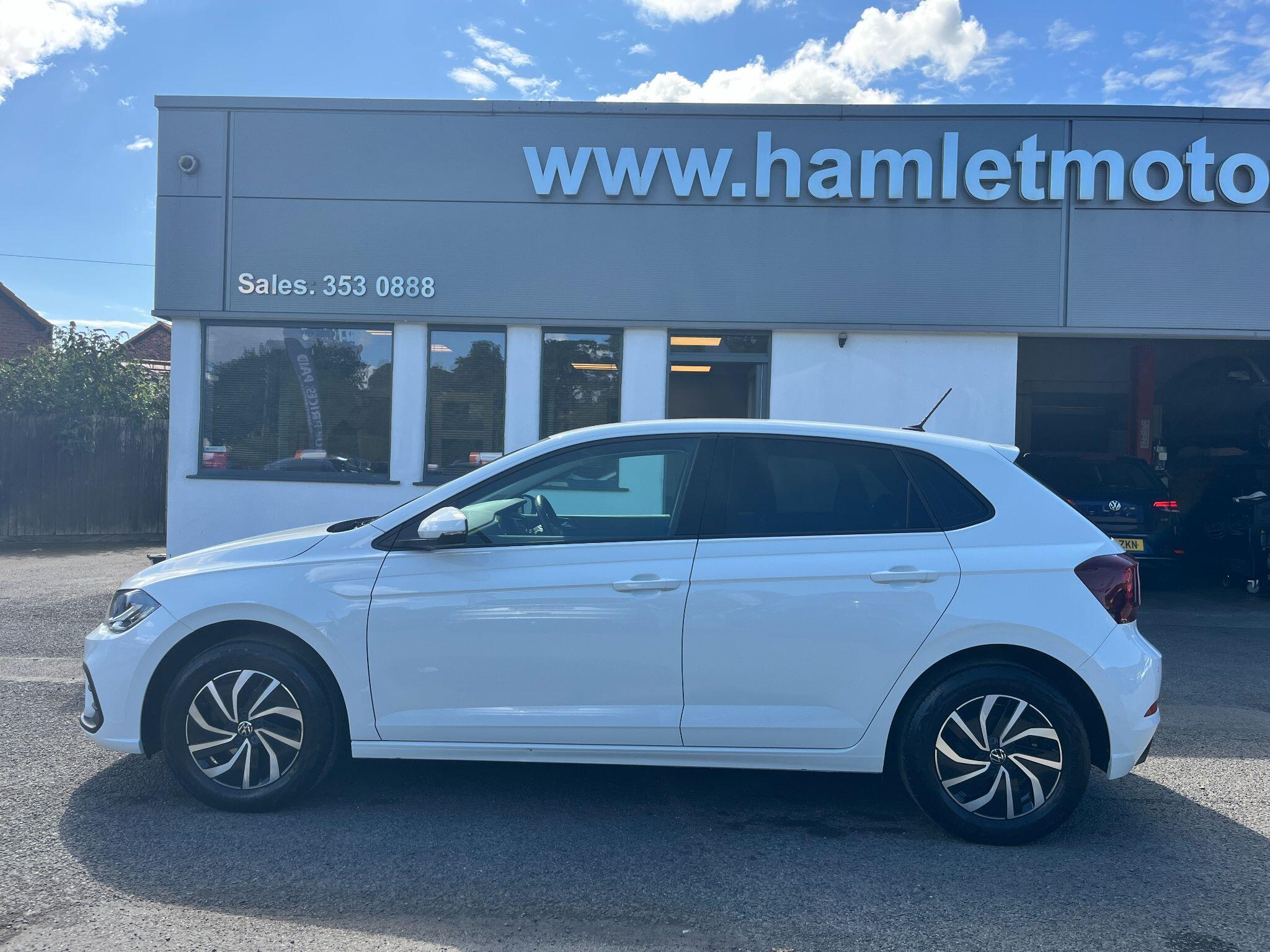 Volkswagen Polo view 2