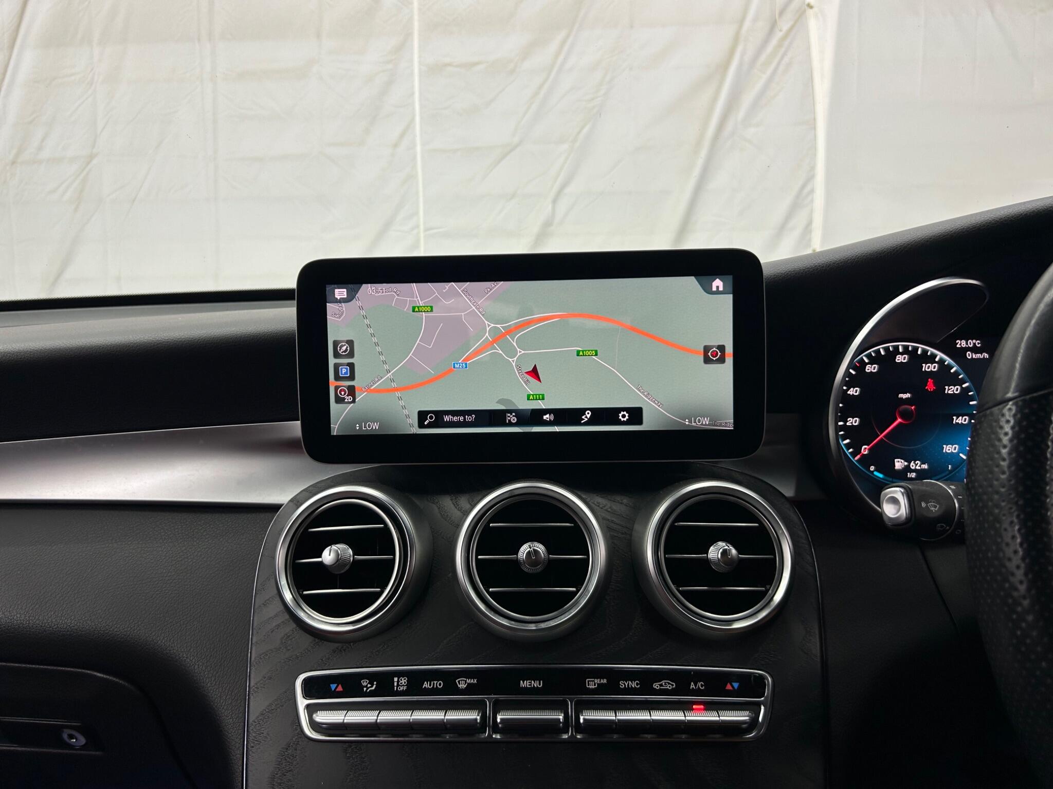 Mercedes-Benz GLC view 37